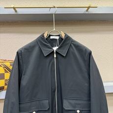 BC布鲁提 2025秋冬新款棉服夹克外套,内里加棉,原单狠货 意大利进口面料时尚夹克外套。加棉加厚 保暖 BC布鲁提 2025秋冬新款棉服夹克外套,内里加棉,原单狠货 意大利进口面料时尚夹克外套。加棉加厚 保暖