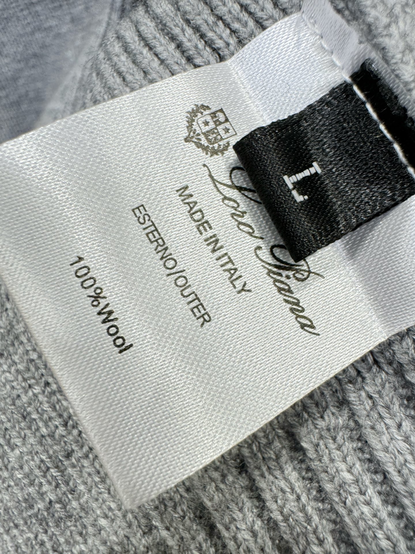 Loro Piana诺悠翩雅 新品爆款 2025秋冬新品拉链羊毛毛衣 胸前品牌Golo刺绣，经典简约大气