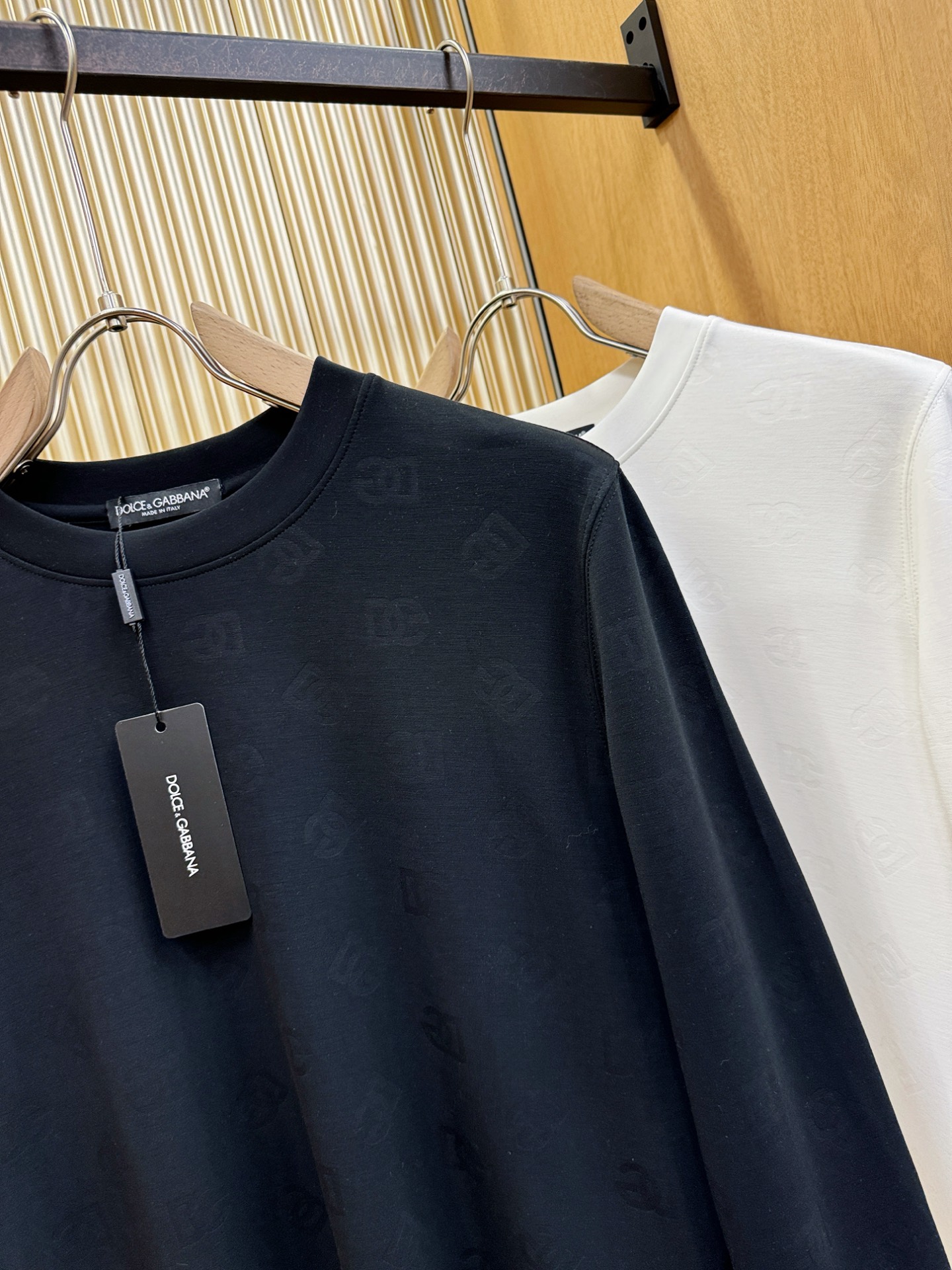 DG杜嘉班纳 顶级品质 2025秋冬新品长袖！长绒棉长袖，采用长绒棉面料，手感柔软。顶级进口私货，时尚设