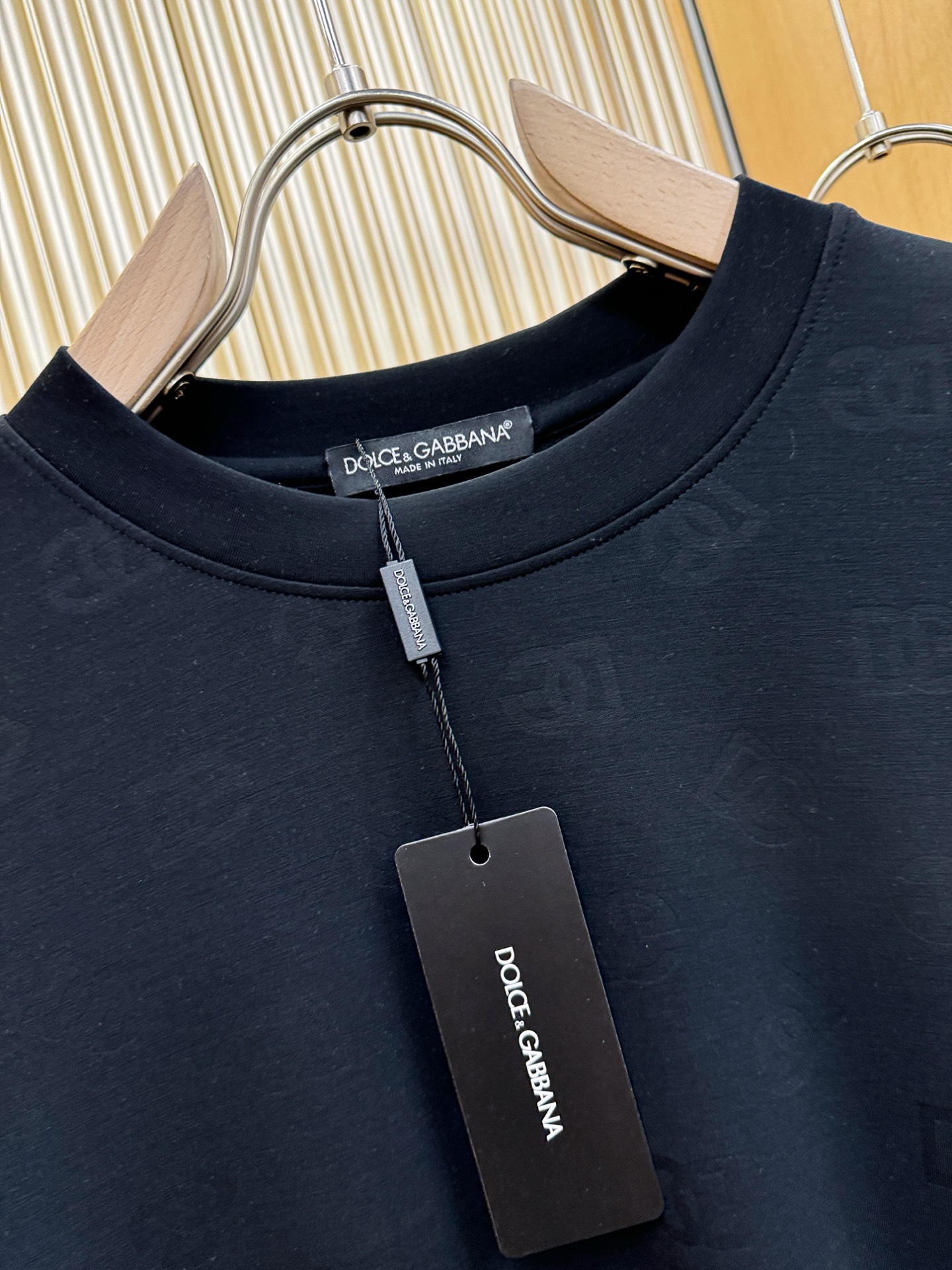 DG杜嘉班纳 顶级品质 2025秋冬新品长袖！长绒棉长袖，采用长绒棉面料，手感柔软。顶级进口私货，时尚设