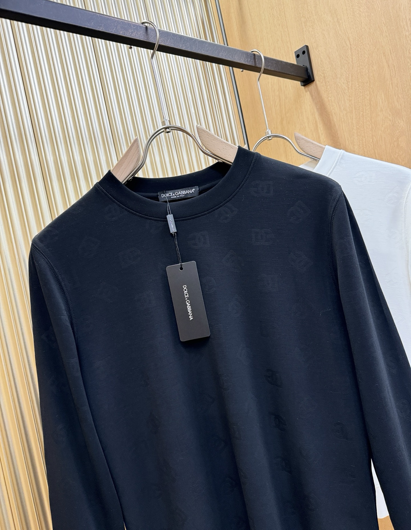 DG杜嘉班纳 顶级品质 2025秋冬新品长袖！长绒棉长袖，采用长绒棉面料，手感柔软。顶级进口私货，时尚设