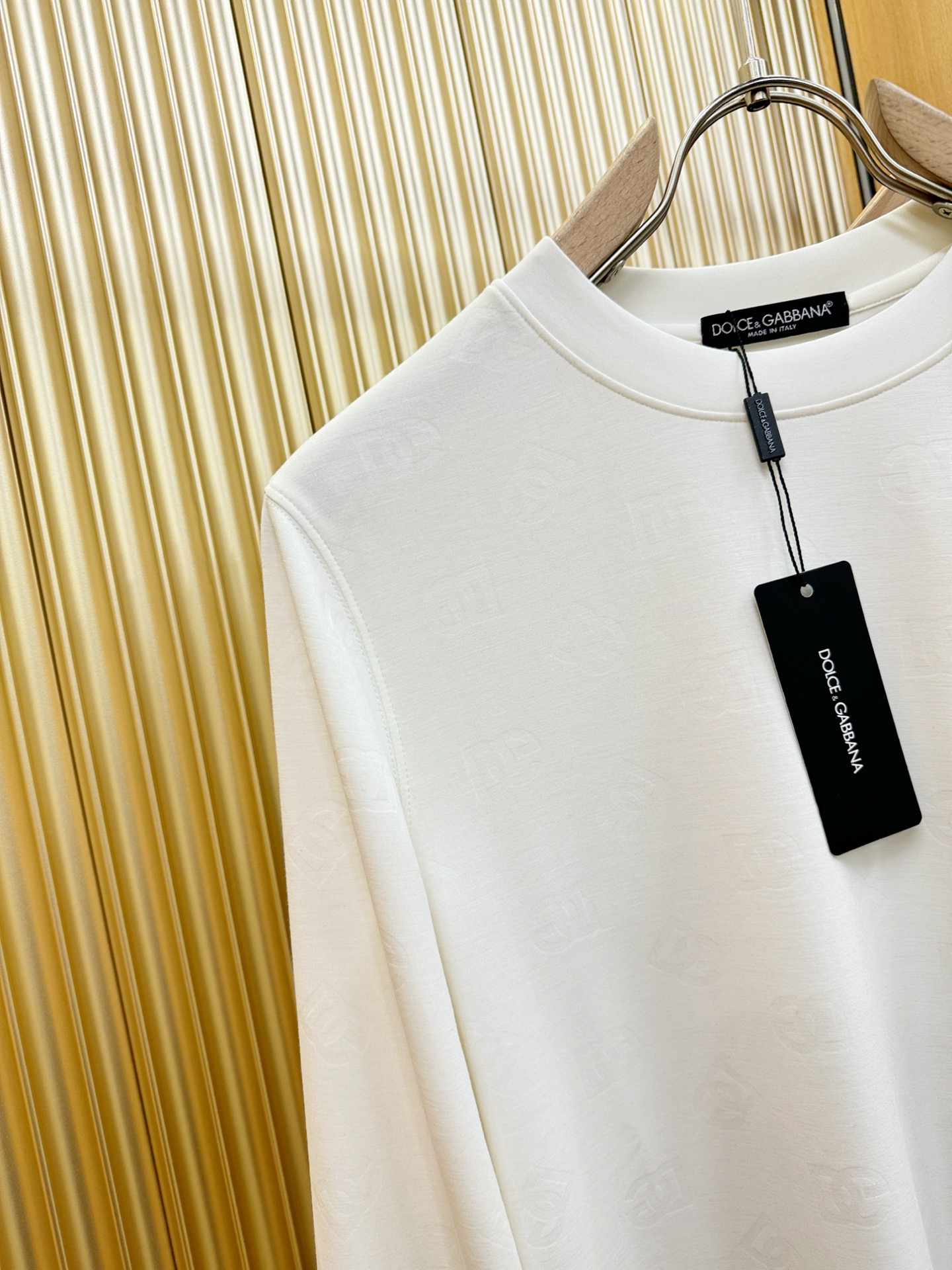 DG杜嘉班纳 顶级品质 2025秋冬新品长袖！长绒棉长袖，采用长绒棉面料，手感柔软。顶级进口私货，时尚设