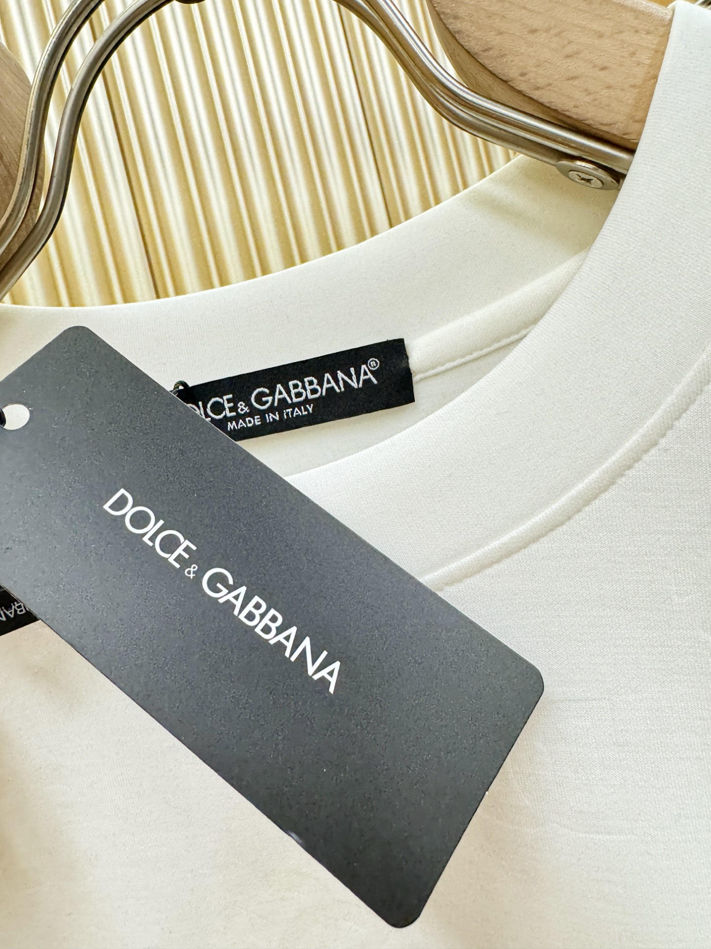 DG杜嘉班纳 顶级品质 2025秋冬新品长袖！长绒棉长袖，采用长绒棉面料，手感柔软。顶级进口私货，时尚设