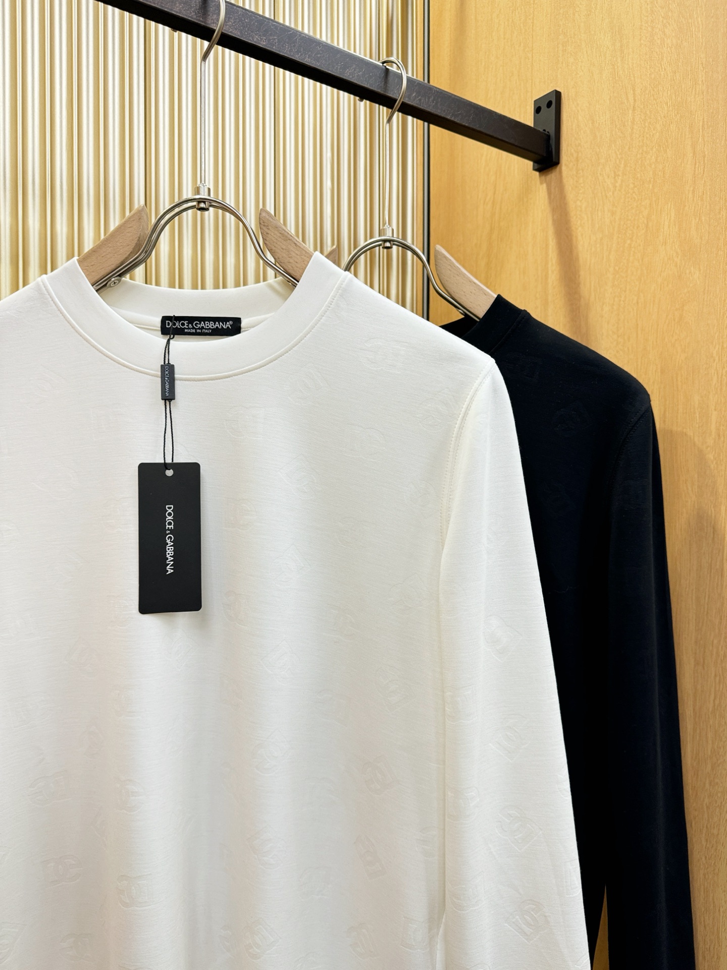 DG杜嘉班纳 顶级品质 2025秋冬新品长袖！长绒棉长袖，采用长绒棉面料，手感柔软。顶级进口私货，时尚设