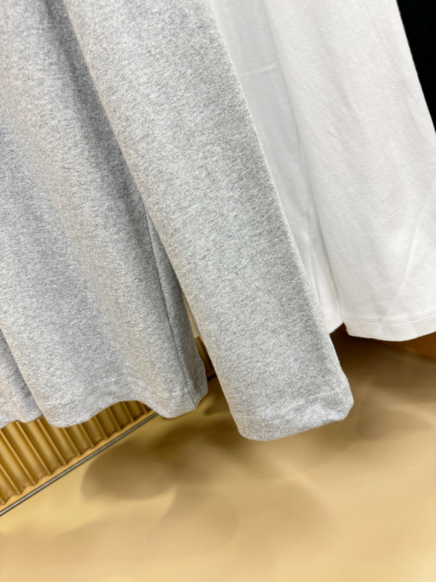 ARC‘TERYX/始祖鸟 2025秋冬新品长袖T恤，经典Logo设计，百搭款 官网同步发售，柔软细腻保