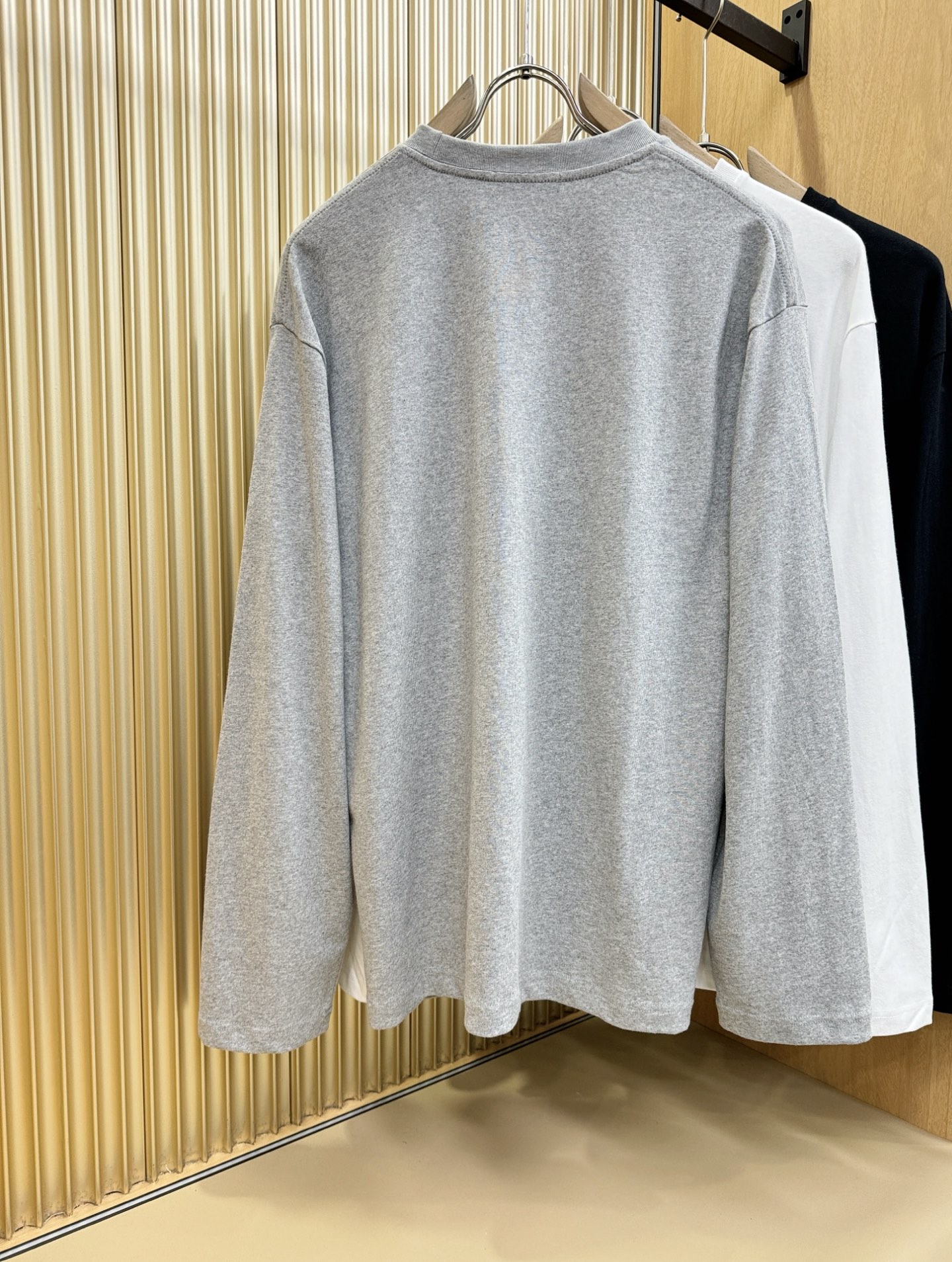 ARC‘TERYX/始祖鸟 2025秋冬新品长袖T恤，经典Logo设计，百搭款 官网同步发售，柔软细腻保