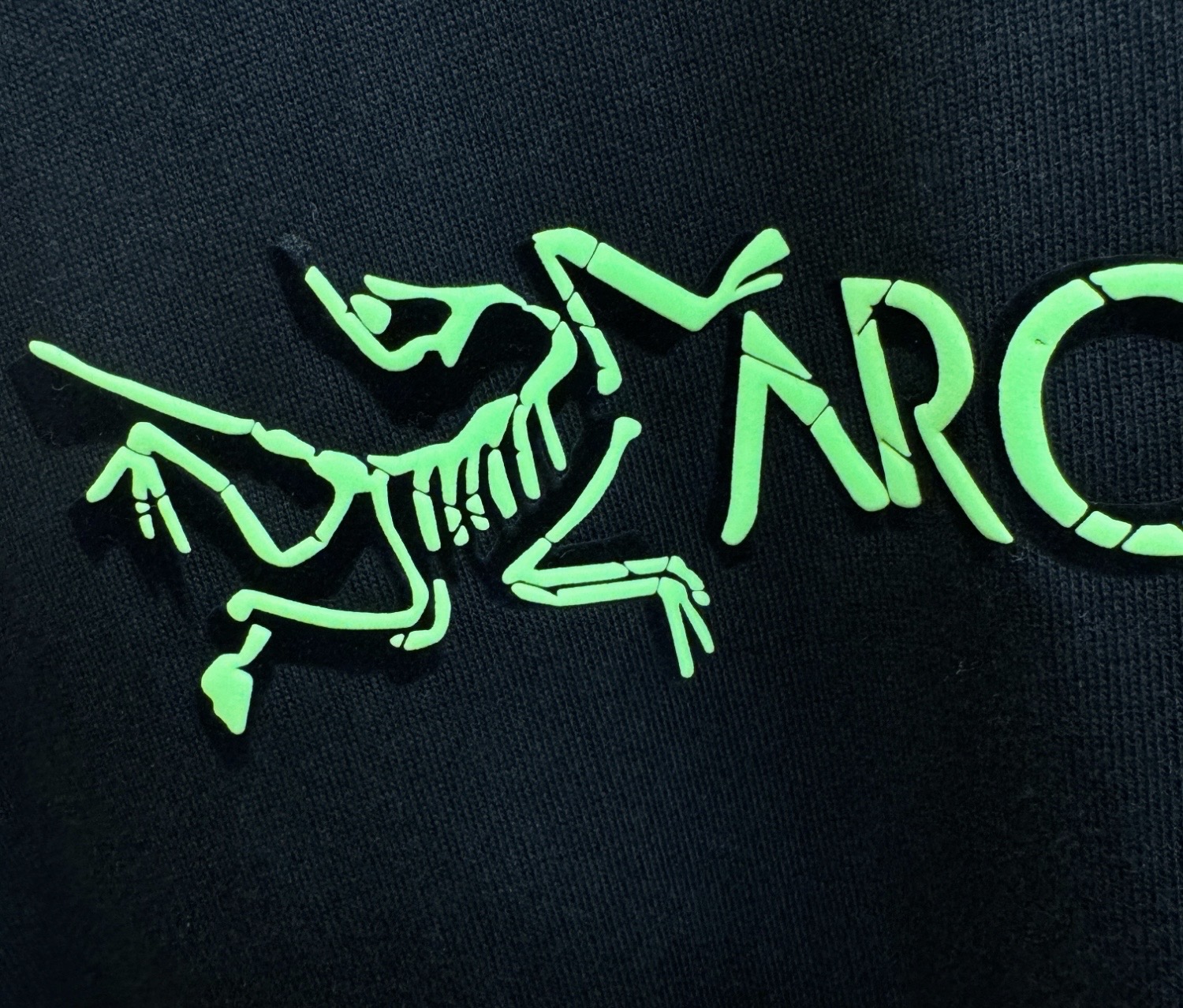 ARC‘TERYX/始祖鸟 2025秋冬新品长袖T恤，经典Logo设计，百搭款 官网同步发售，柔软细腻保