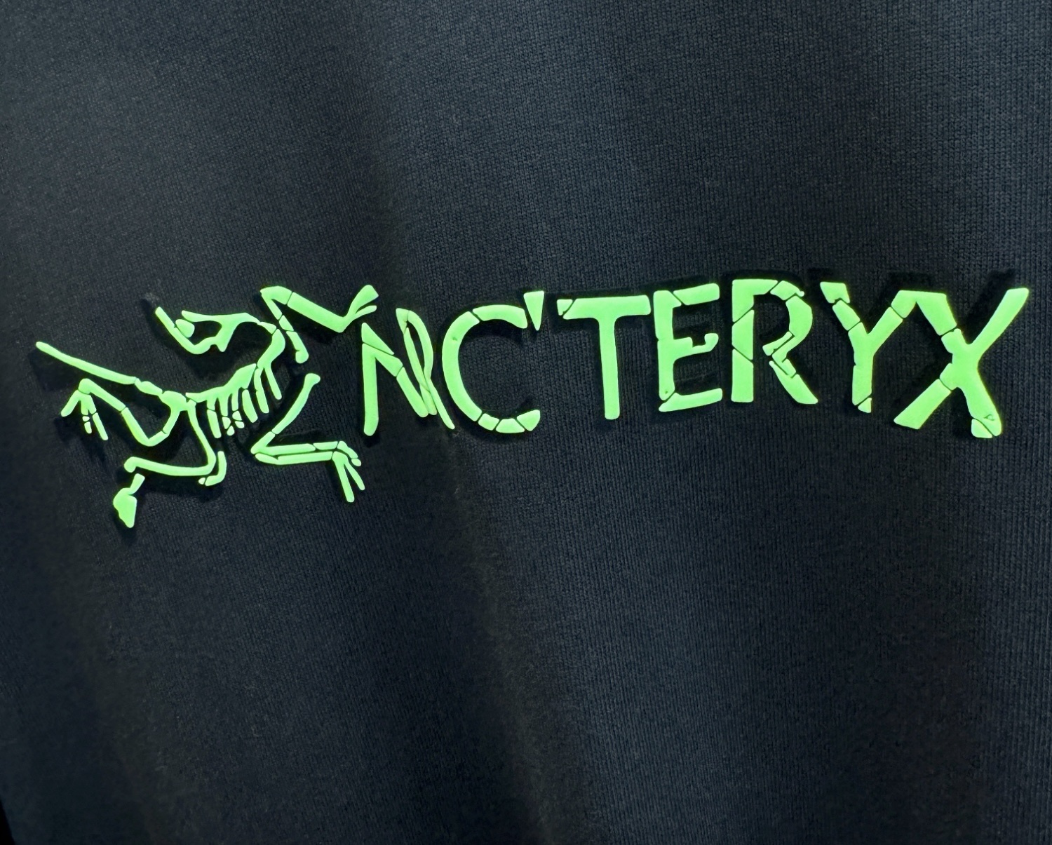 ARC‘TERYX/始祖鸟 2025秋冬新品长袖T恤，经典Logo设计，百搭款 官网同步发售，柔软细腻保