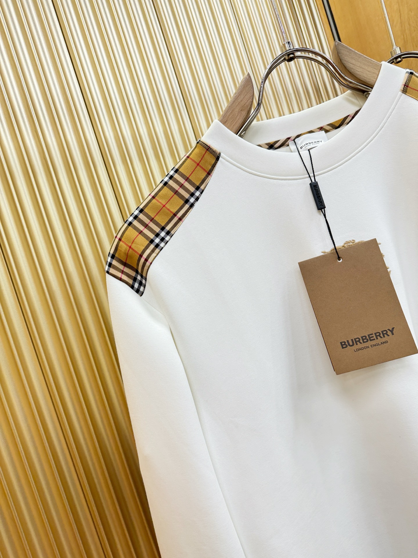 BURBERRY巴宝莉 2025ss秋季新品 长袖卫衣，经典Logo设计，百搭款 官网同步发售 定制面料