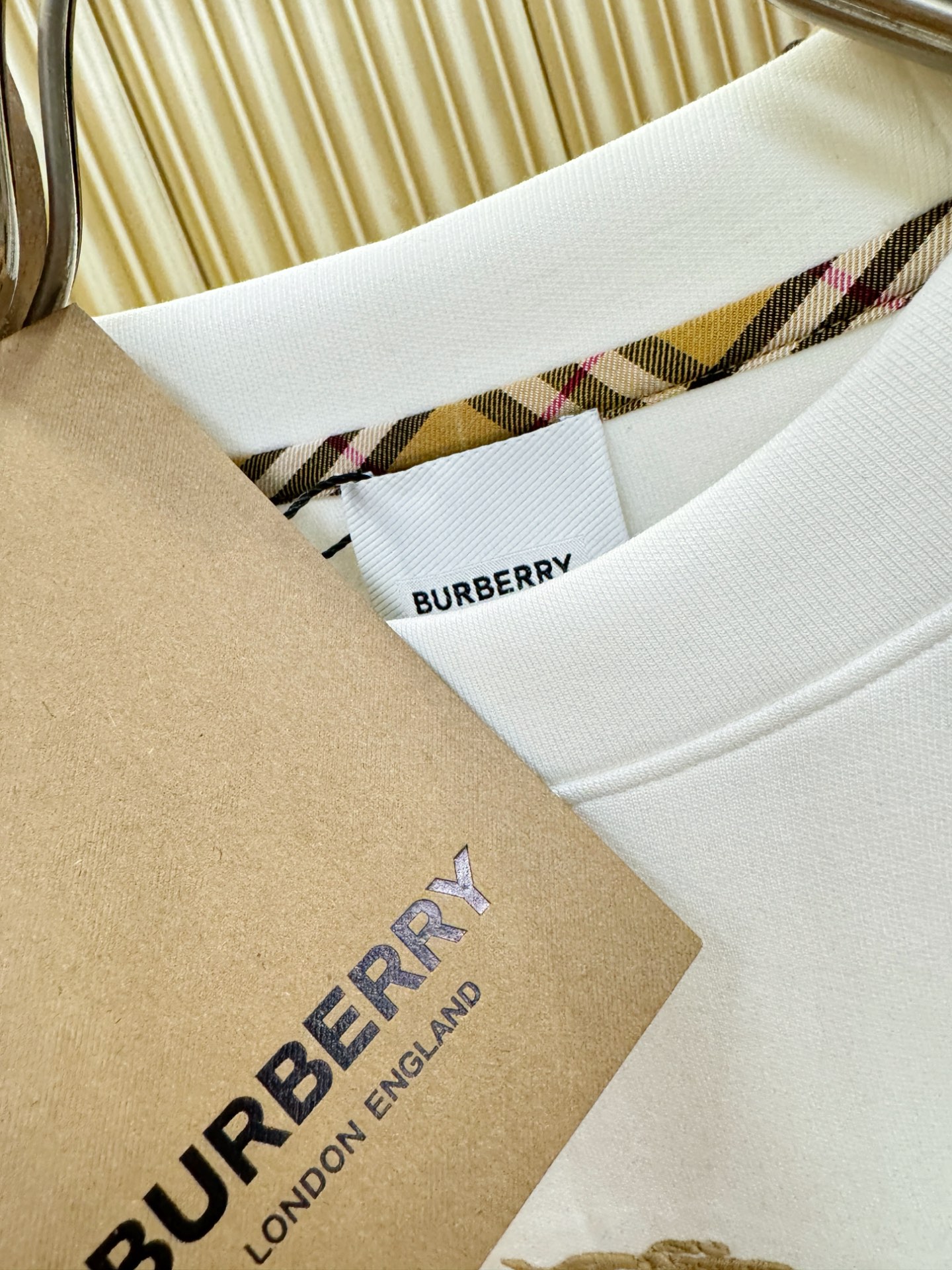 BURBERRY巴宝莉 2025ss秋季新品 长袖卫衣，经典Logo设计，百搭款 官网同步发售 定制面料