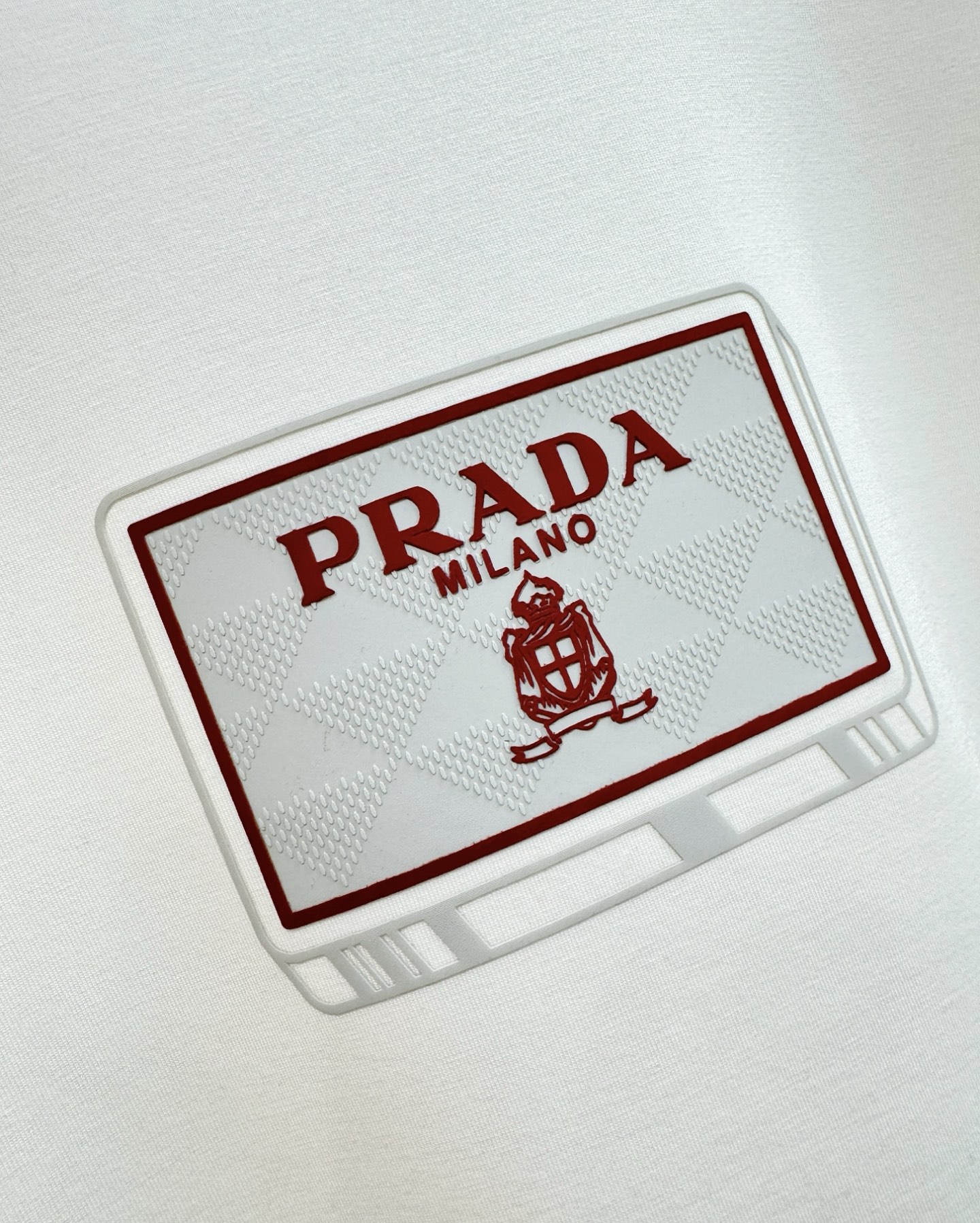 PRADA 普拉达 顶级品质 2025秋冬新品短袖！原版定制面料，手感柔软。顶级进口私货，时尚设计潮流羊