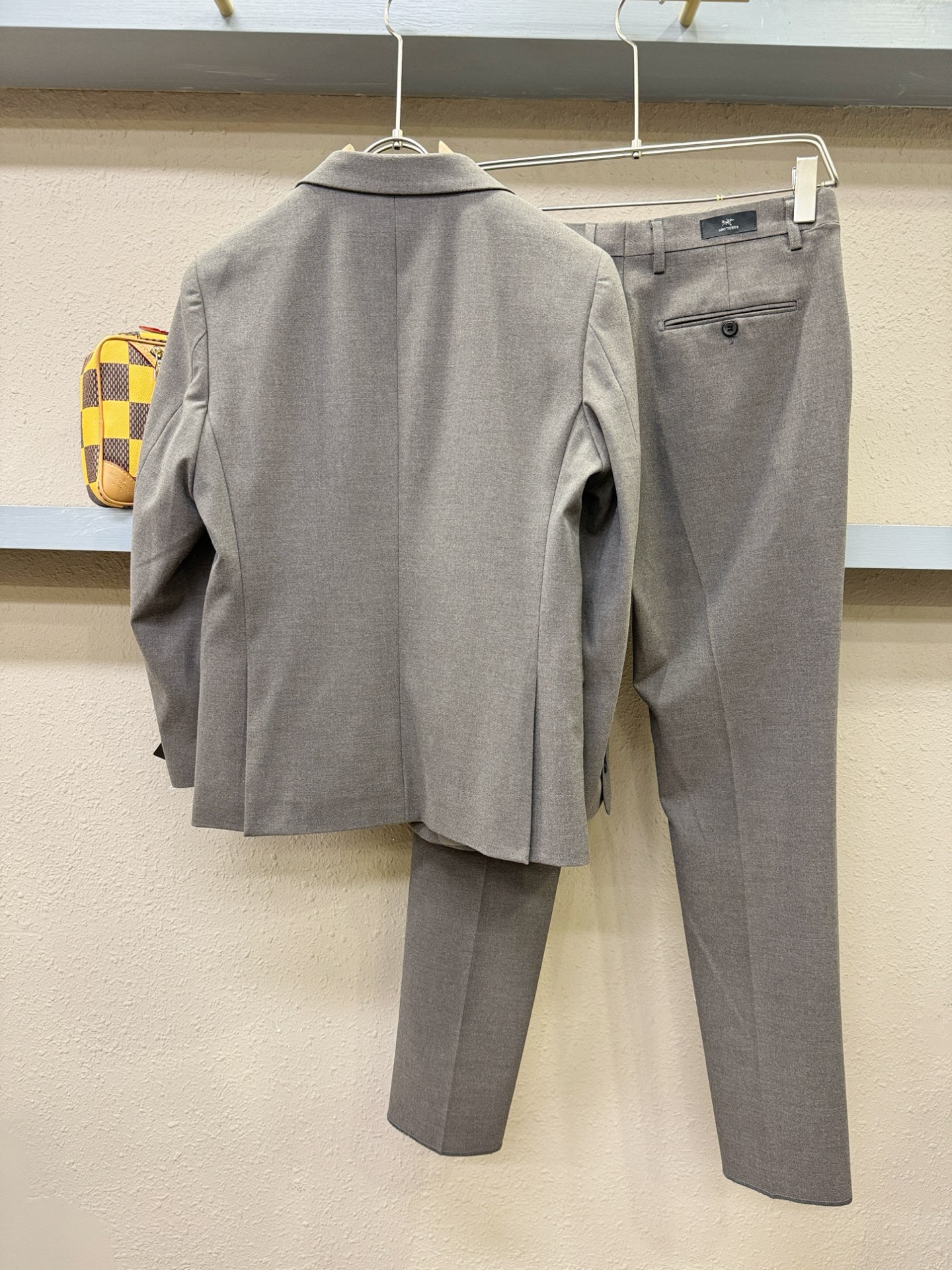 套装 BURBERRY巴宝莉 2025新款西服套装，客供意大利顶级奢华面料，没有一位成功男人能拒绝 西服