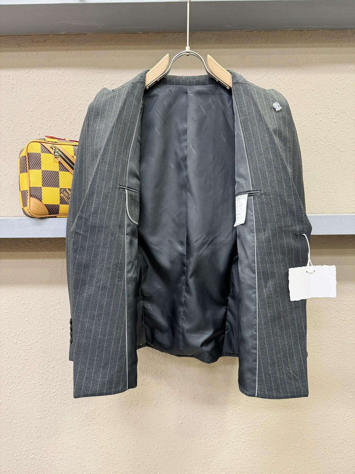 套装 BC布鲁提 2025新款西服套装，客供意大利顶级奢华面料，没有一位成功男人能拒绝 西服的质感，西装