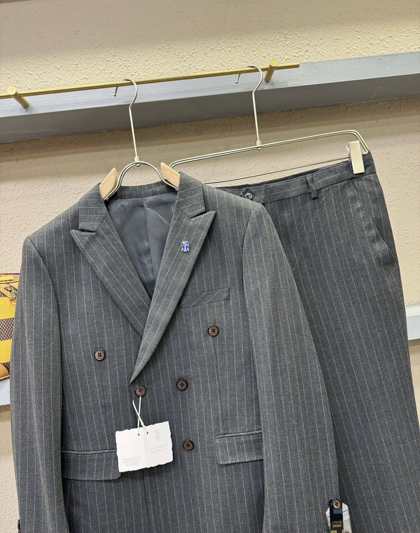 套装 BC布鲁提 2025新款西服套装，客供意大利顶级奢华面料，没有一位成功男人能拒绝 西服的质感，西装