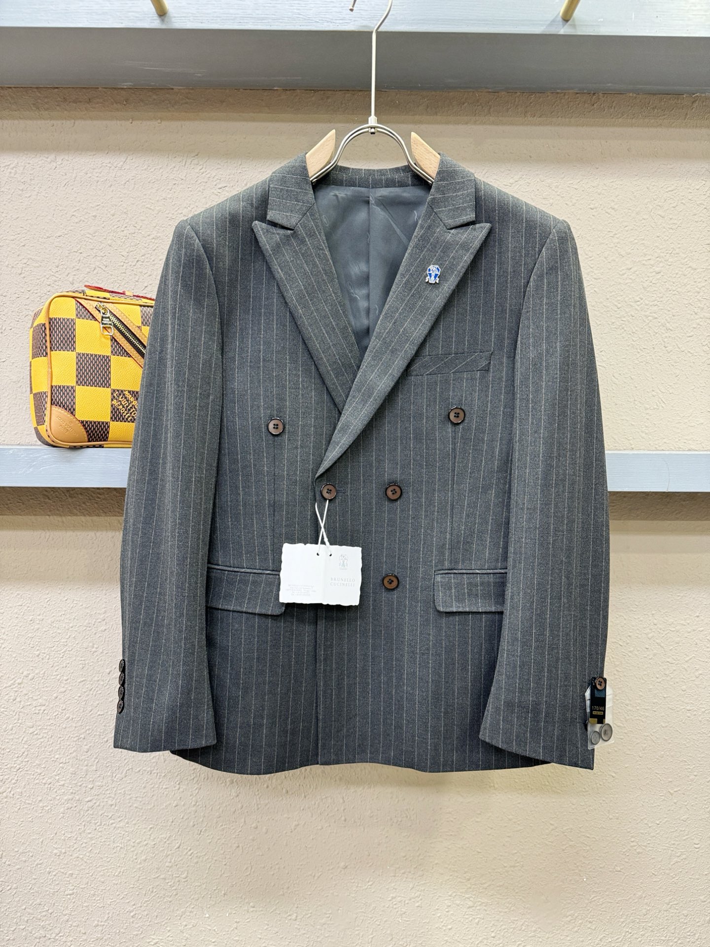 套装 BC布鲁提 2025新款西服套装，客供意大利顶级奢华面料，没有一位成功男人能拒绝 西服的质感，西装