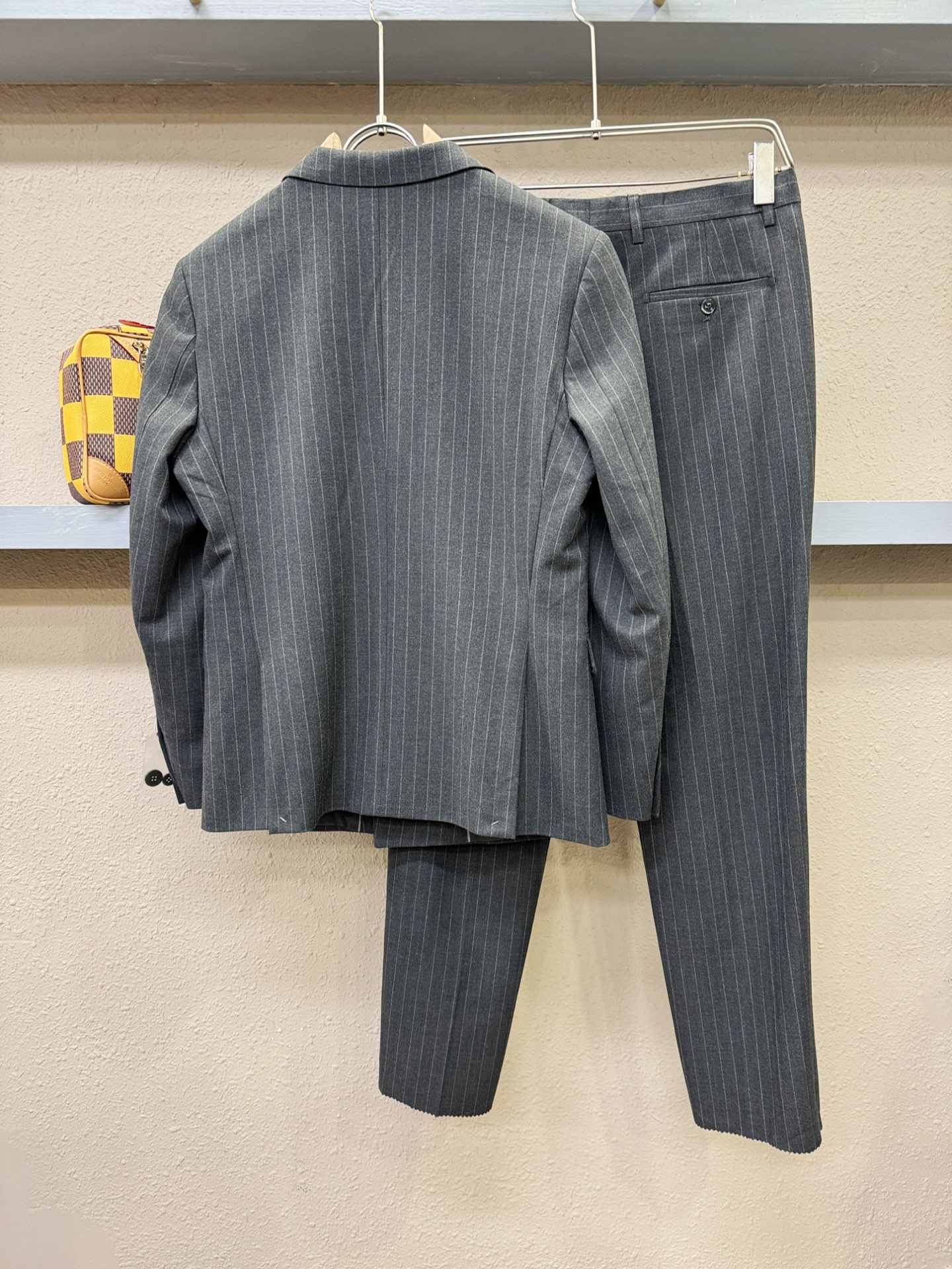 套装 BC布鲁提 2025新款西服套装，客供意大利顶级奢华面料，没有一位成功男人能拒绝 西服的质感，西装