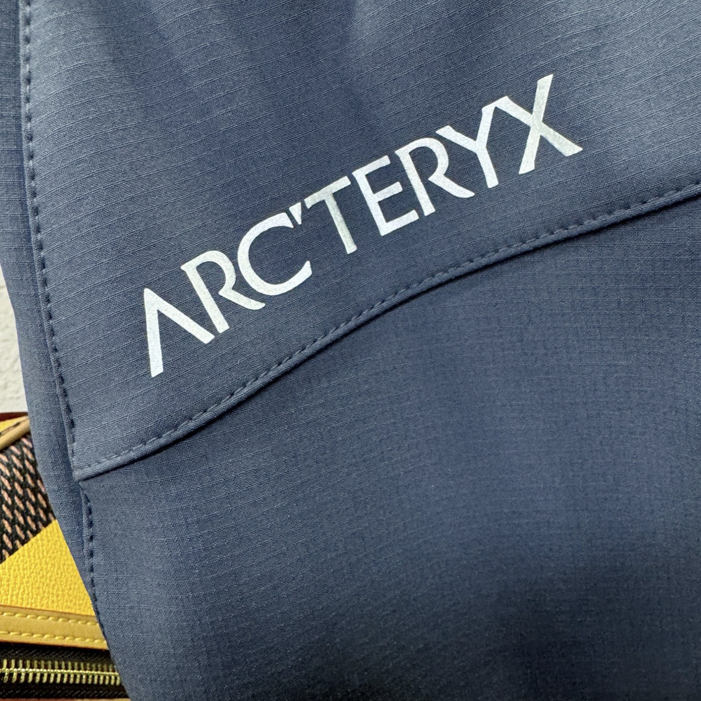 ARC‘TERYX/始祖鸟  2025新品爆款休闲裤，选用欧洲面料，柔软舒适有质感，原版五金配件，非常炫