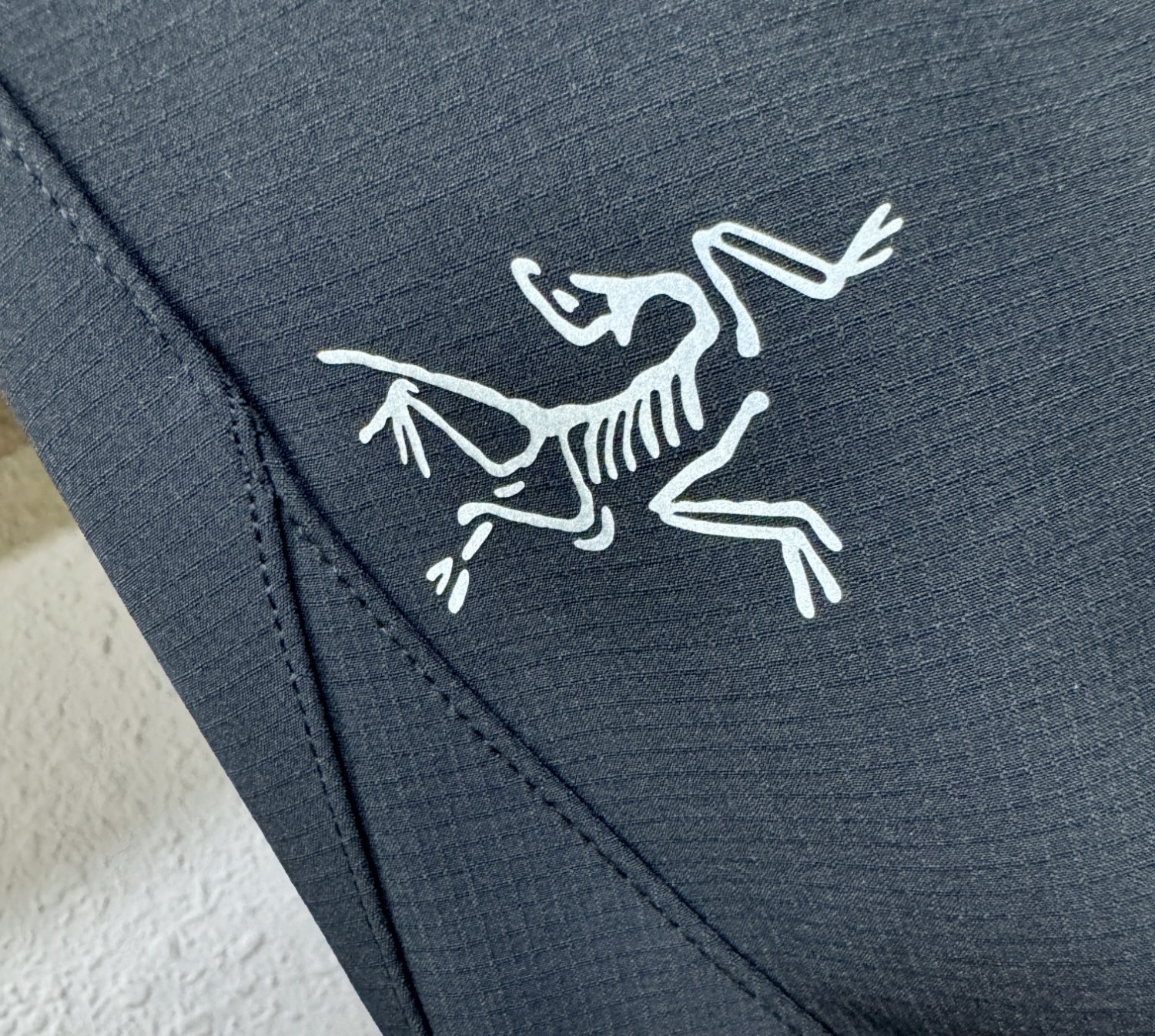 ARC‘TERYX/始祖鸟  2025新品爆款休闲裤，选用欧洲面料，柔软舒适有质感，原版五金配件，非常炫