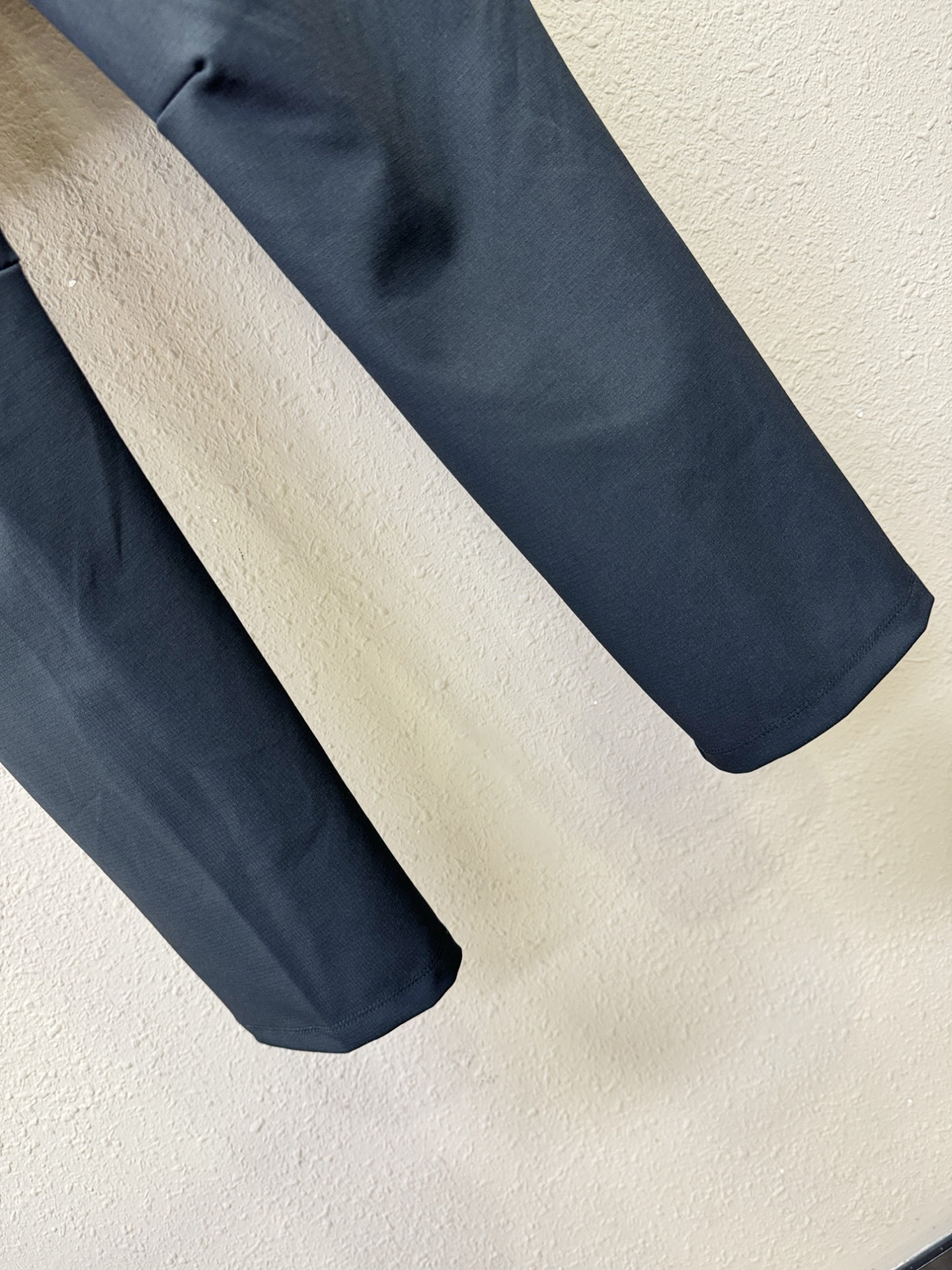ARC‘TERYX/始祖鸟  2025新品爆款休闲裤，选用欧洲面料，柔软舒适有质感，原版五金配件，非常炫