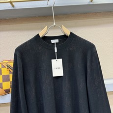 Dior迪奥 2025秋冬新款毛衣,桑蚕丝+绵羊毛,顶级桑蚕丝绵羊毛面料,手感柔软。 logo图案设计, Dior迪奥 2025秋冬新款毛衣,桑蚕丝+绵羊毛,顶级桑蚕丝绵羊毛面料,手感柔软。 logo图案设计,