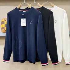 Moncler蒙口 2025秋冬新款毛衣,桑蚕丝+绵羊毛,顶级桑蚕丝绵羊毛面料,手感柔软。 logo图案 Moncler蒙口 2025秋冬新款毛衣,桑蚕丝+绵羊毛,顶级桑蚕丝绵羊毛面料,手感柔软。 logo图案