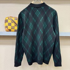 BURBERRY巴宝莉 2025秋冬新款毛衣,桑蚕丝+绵羊毛,顶级桑蚕丝绵羊毛面料,手感柔软。 logo BURBERRY巴宝莉 2025秋冬新款毛衣,桑蚕丝+绵羊毛,顶级桑蚕丝绵羊毛面料,手感柔软。 logo