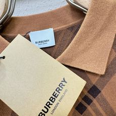 BURBERRY巴宝莉 2025秋冬新款毛衣,桑蚕丝+绵羊毛,顶级桑蚕丝绵羊毛面料,手感柔软。 logo BURBERRY巴宝莉 2025秋冬新款毛衣,桑蚕丝+绵羊毛,顶级桑蚕丝绵羊毛面料,手感柔软。 logo