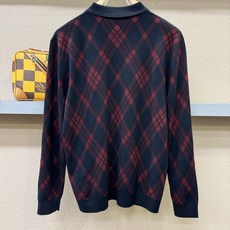 BURBERRY巴宝莉 2025秋冬新款毛衣,桑蚕丝+绵羊毛,顶级桑蚕丝绵羊毛面料,手感柔软。 logo BURBERRY巴宝莉 2025秋冬新款毛衣,桑蚕丝+绵羊毛,顶级桑蚕丝绵羊毛面料,手感柔软。 logo