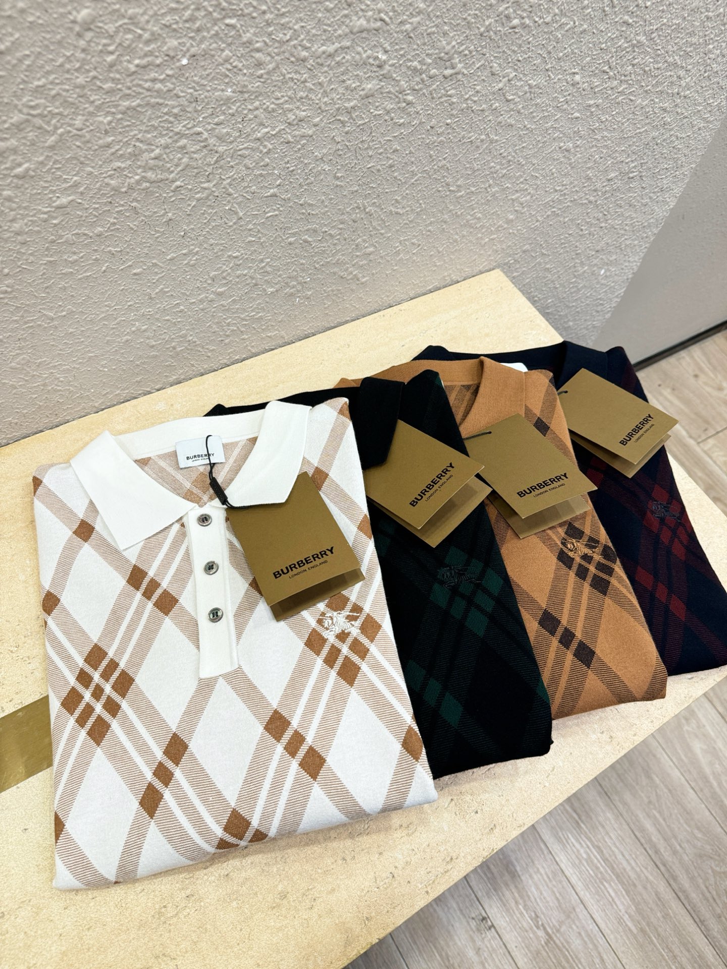 BURBERRY巴宝莉 2025秋冬新款毛衣，桑蚕丝+绵羊毛，顶级桑蚕丝绵羊毛面料，手感柔软。 logo