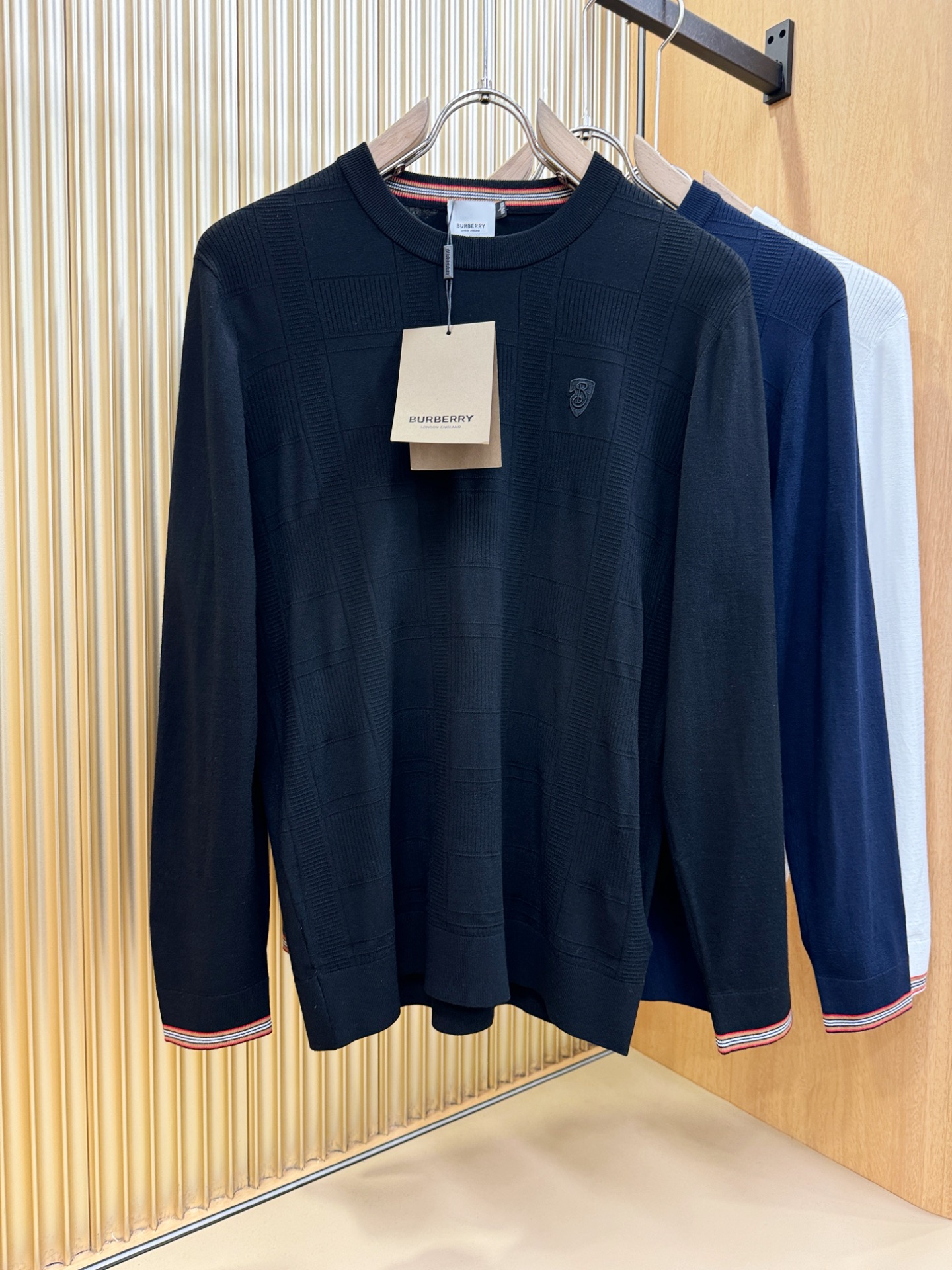 BURBERRY巴宝莉 2025秋冬新款毛衣，桑蚕丝+绵羊毛，顶级桑蚕丝绵羊毛面料，手感柔软。 logo