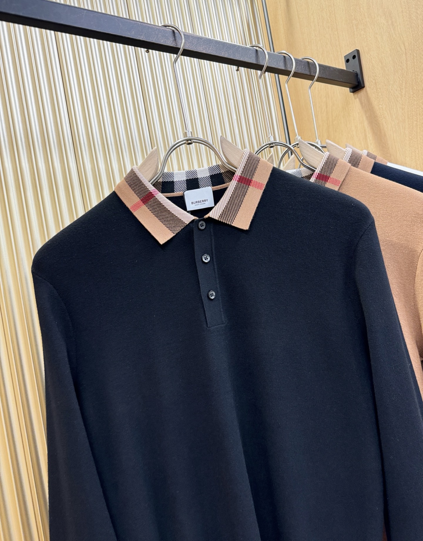 BURBERRY巴宝莉 2025秋冬新款毛衣，桑蚕丝+绵羊毛，顶级桑蚕丝绵羊毛面料，手感柔软。 logo