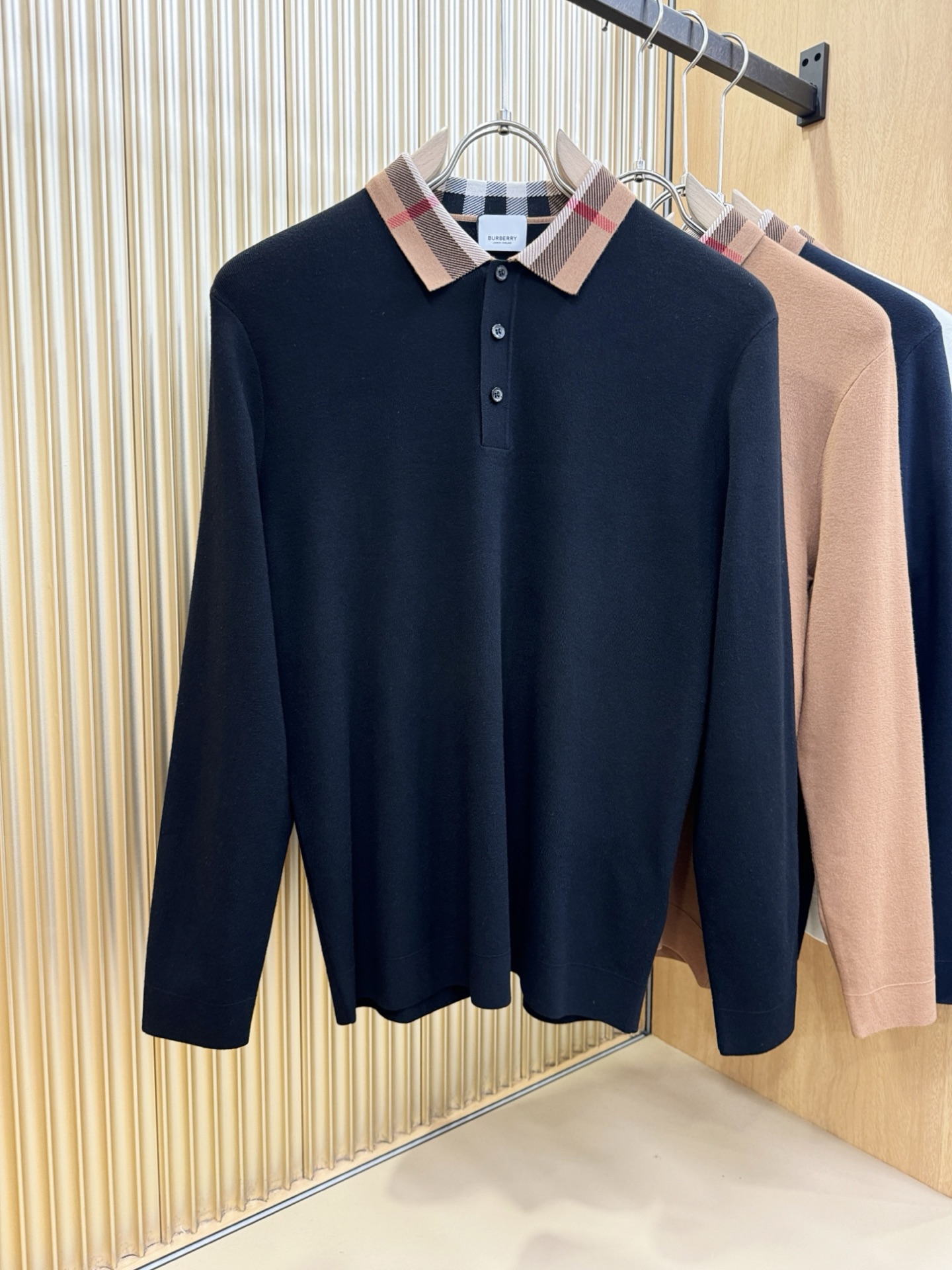 BURBERRY巴宝莉 2025秋冬新款毛衣，桑蚕丝+绵羊毛，顶级桑蚕丝绵羊毛面料，手感柔软。 logo