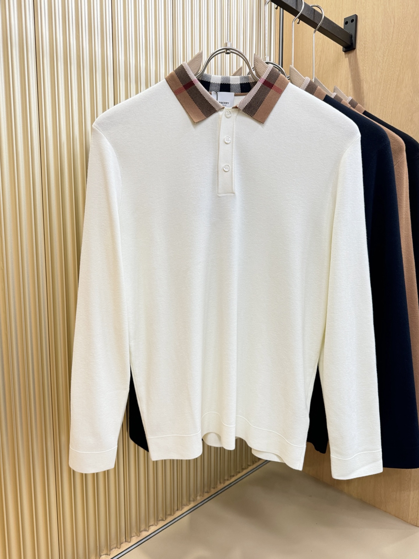 BURBERRY巴宝莉 2025秋冬新款毛衣，桑蚕丝+绵羊毛，顶级桑蚕丝绵羊毛面料，手感柔软。 logo