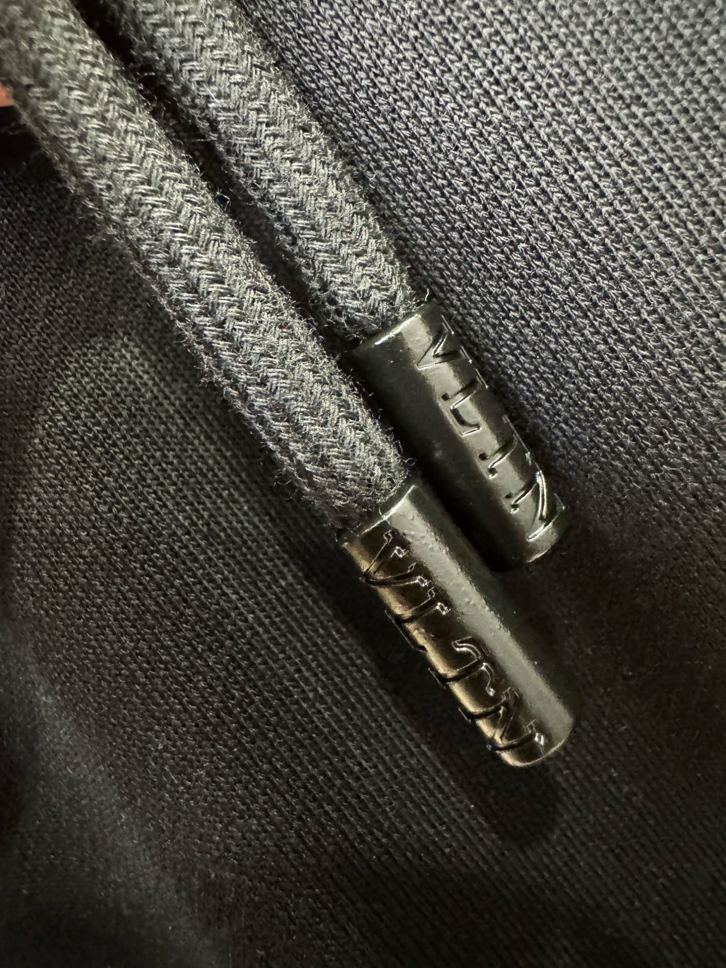 VALENTINO华伦天奴 2025秋冬超火休闲裤，选用欧洲进口面料，柔软舒适有质感，原版五金配件，非常