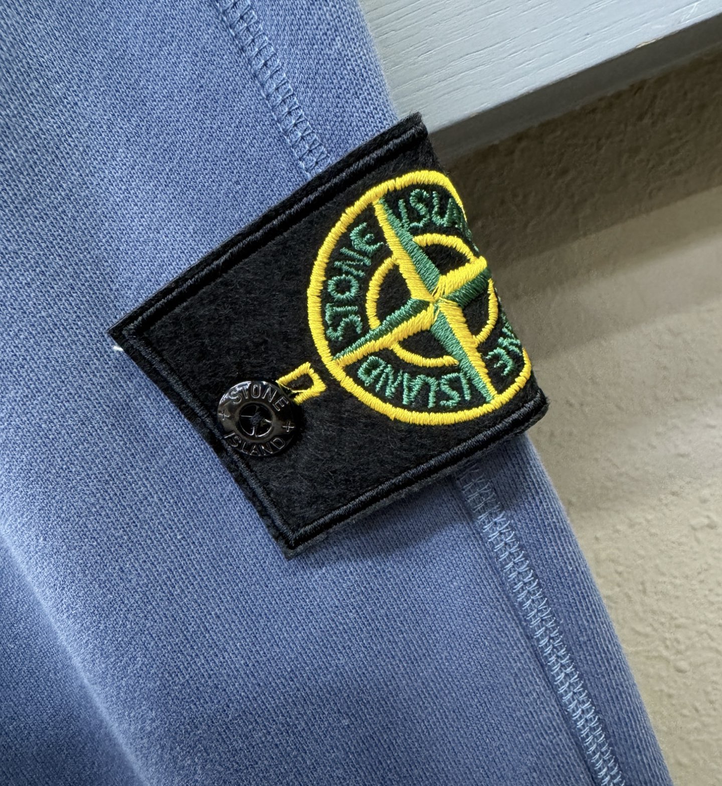 STONE ISLAND石头岛 2025秋冬超火休闲裤，选用欧洲进口面料，柔软舒适有质感，原版五金配件，