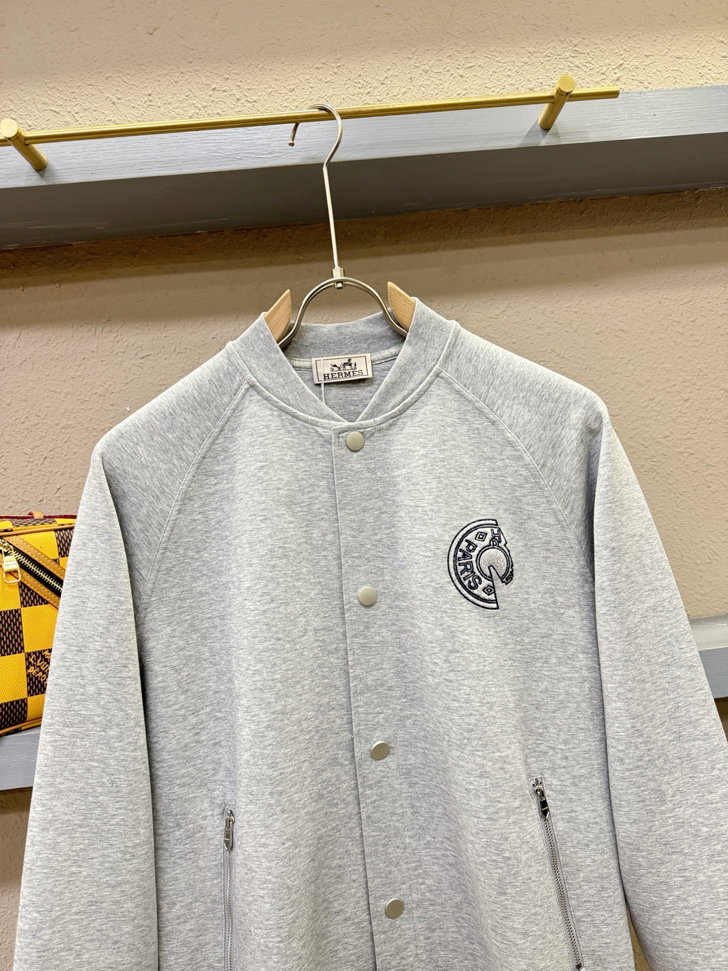 Hermès爱马仕 2025秋冬新款夹克开衫外套，原单狠货 开衫外套。欧洲专柜同步，上身更随意大方，专柜