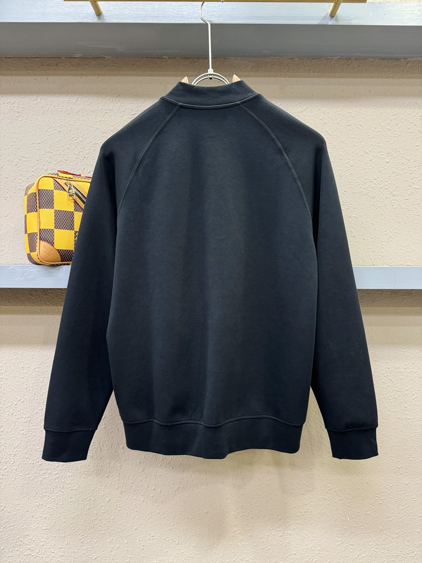 Hermès爱马仕 2025秋冬新款夹克开衫外套，原单狠货 开衫外套。欧洲专柜同步，上身更随意大方，专柜