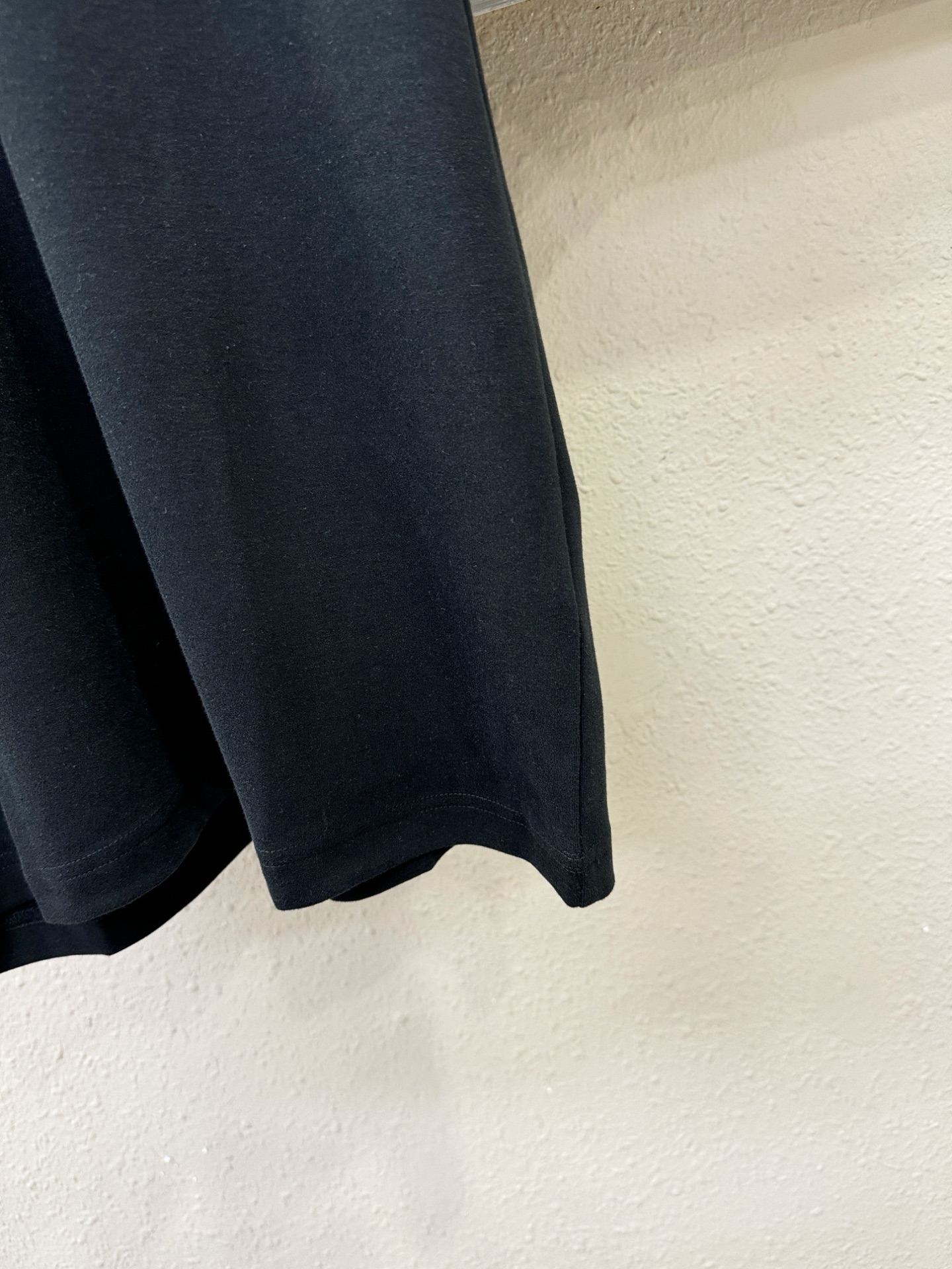 Dior迪奥 顶级品质 2025秋冬新品短袖！原版定制面料，手感柔软。顶级进口私货，时尚设计潮流羊毛短袖