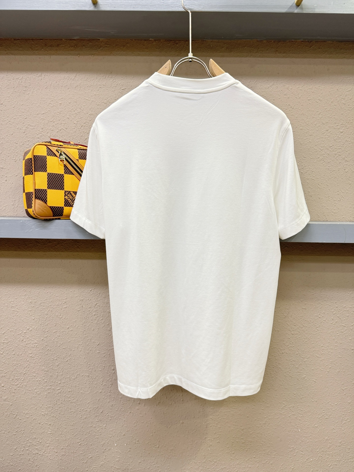 PRADA 普拉达 顶级品质 2025秋冬新品短袖！原版定制面料，手感柔软。顶级进口私货，时尚设计潮流羊