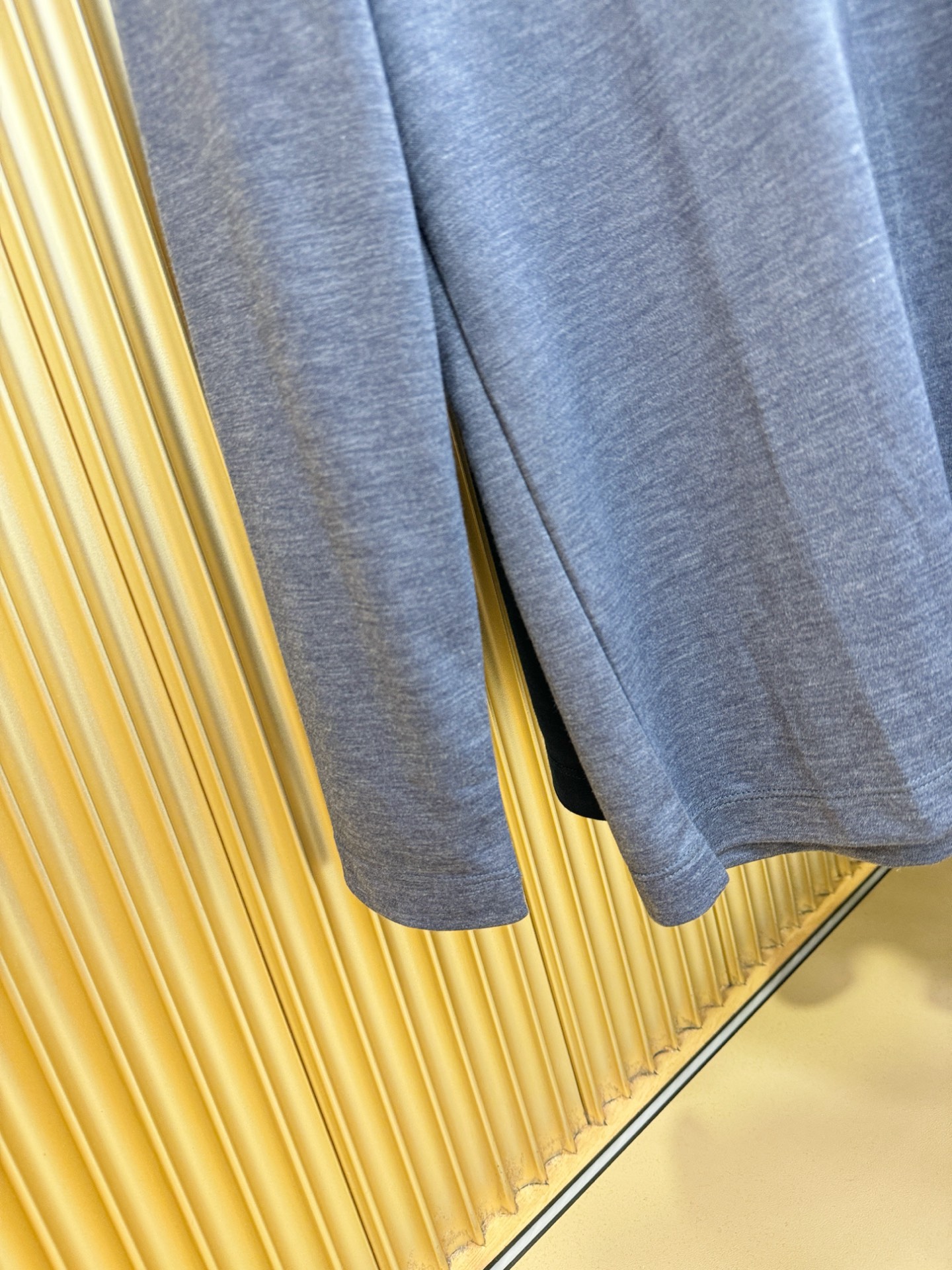 Loro Piana诺悠翩雅 2025ss秋冬新品 长袖T恤，经典Logo设计，百搭款 官网同步发售 定