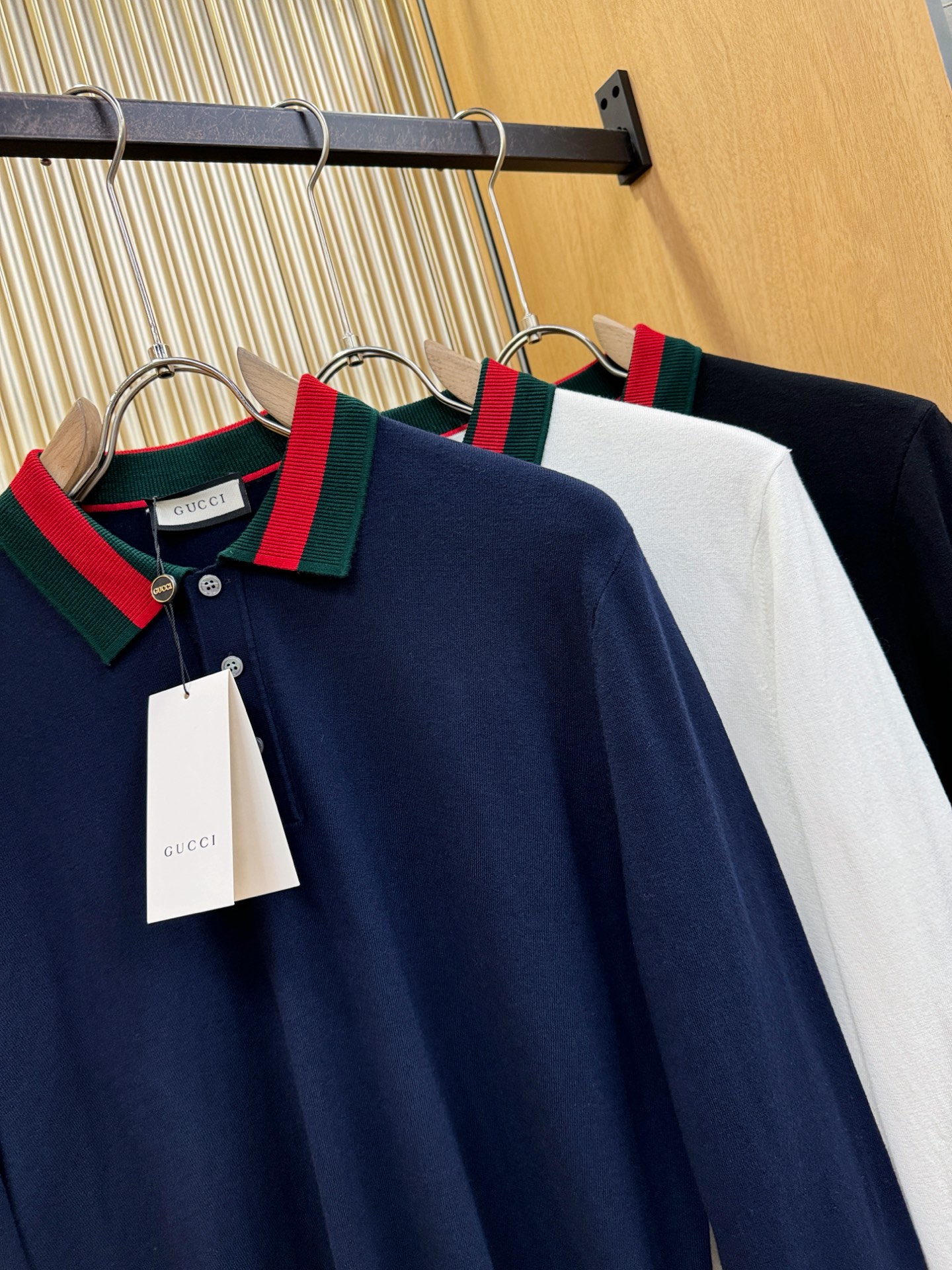 Gucci古奇 2025秋冬新款毛衣，桑蚕丝+绵羊毛，顶级桑蚕丝绵羊毛面料，手感柔软。 logo图案设计