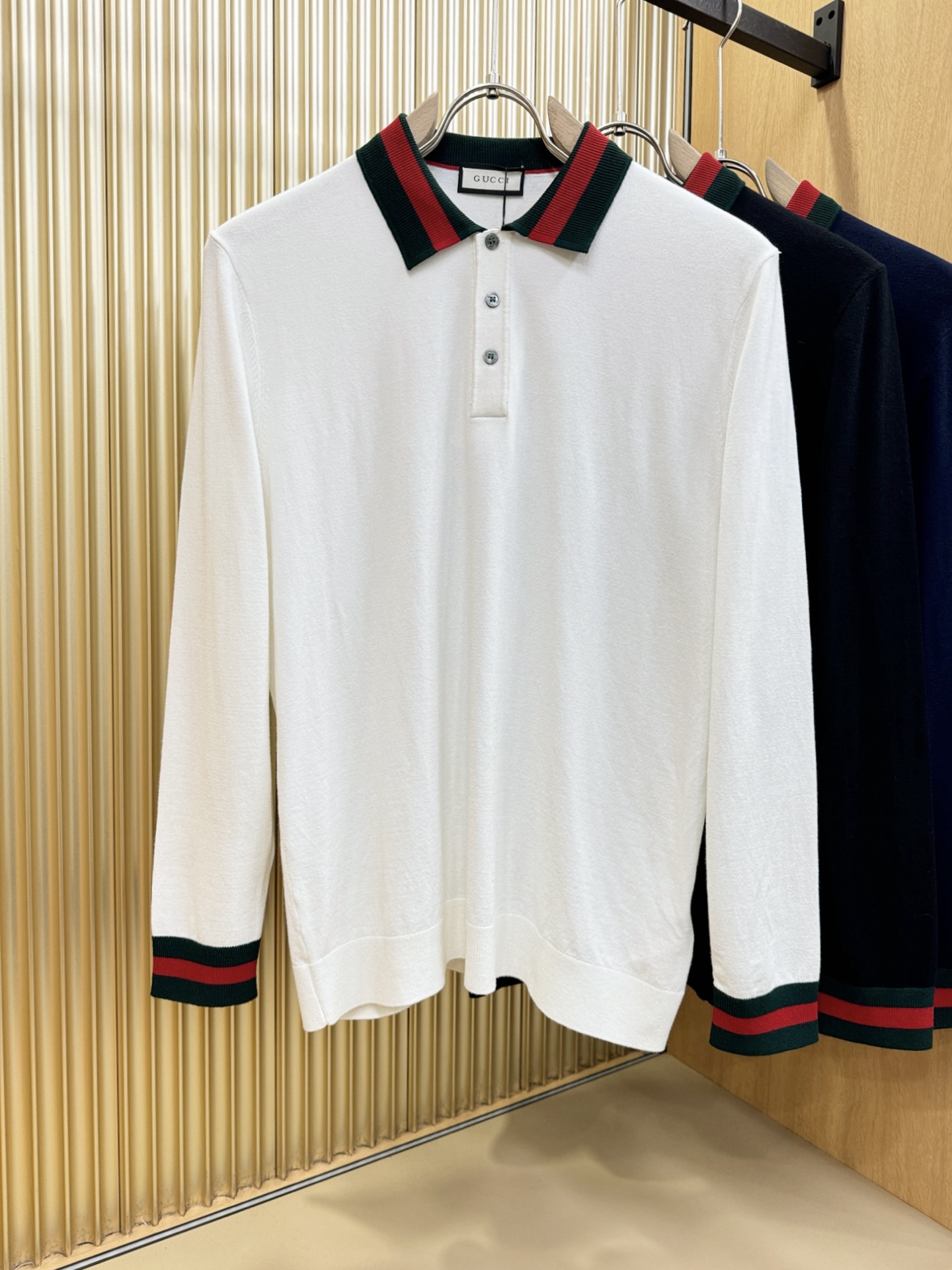 Gucci古奇 2025秋冬新款毛衣，桑蚕丝+绵羊毛，顶级桑蚕丝绵羊毛面料，手感柔软。 logo图案设计