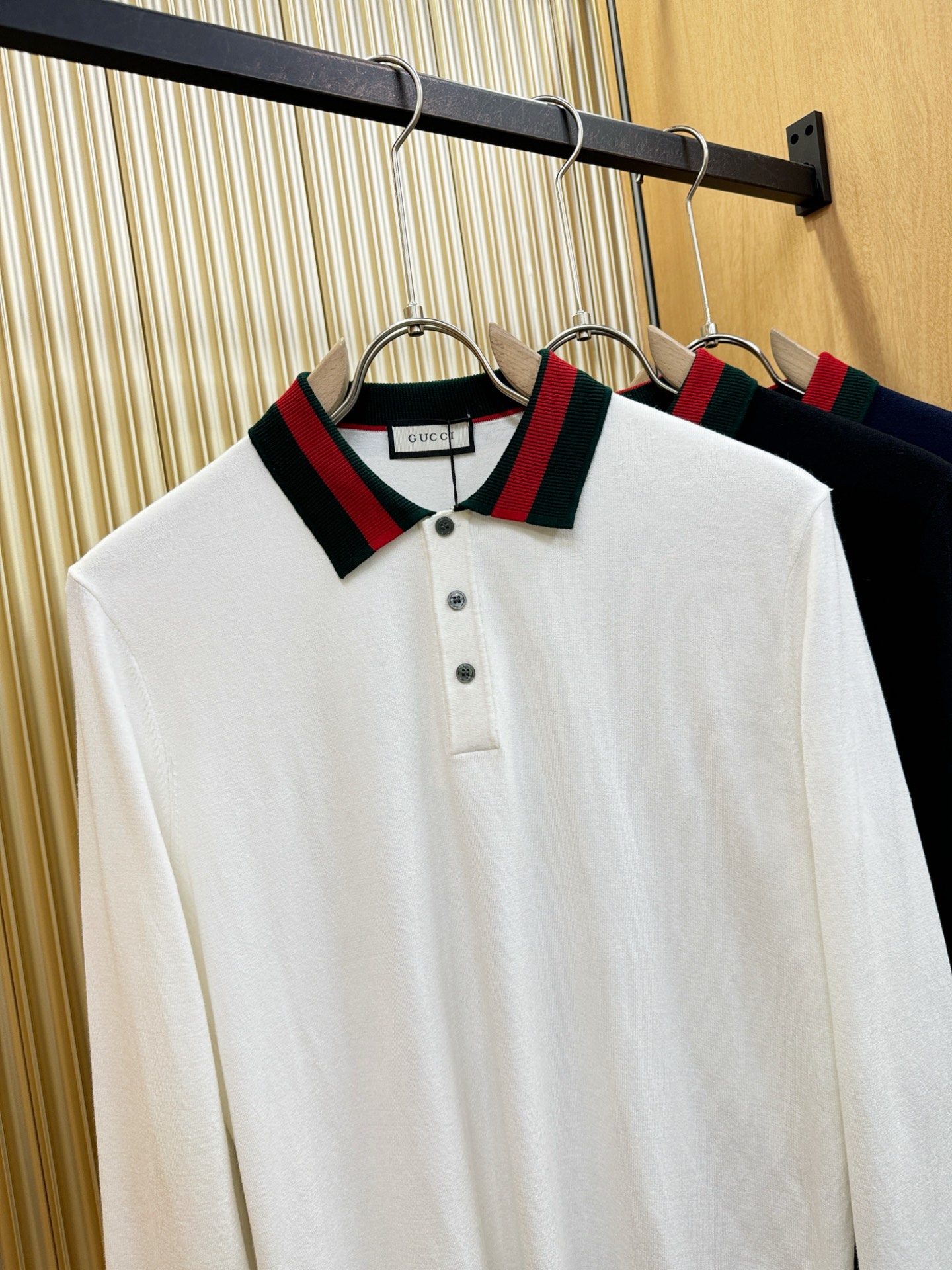 Gucci古奇 2025秋冬新款毛衣，桑蚕丝+绵羊毛，顶级桑蚕丝绵羊毛面料，手感柔软。 logo图案设计