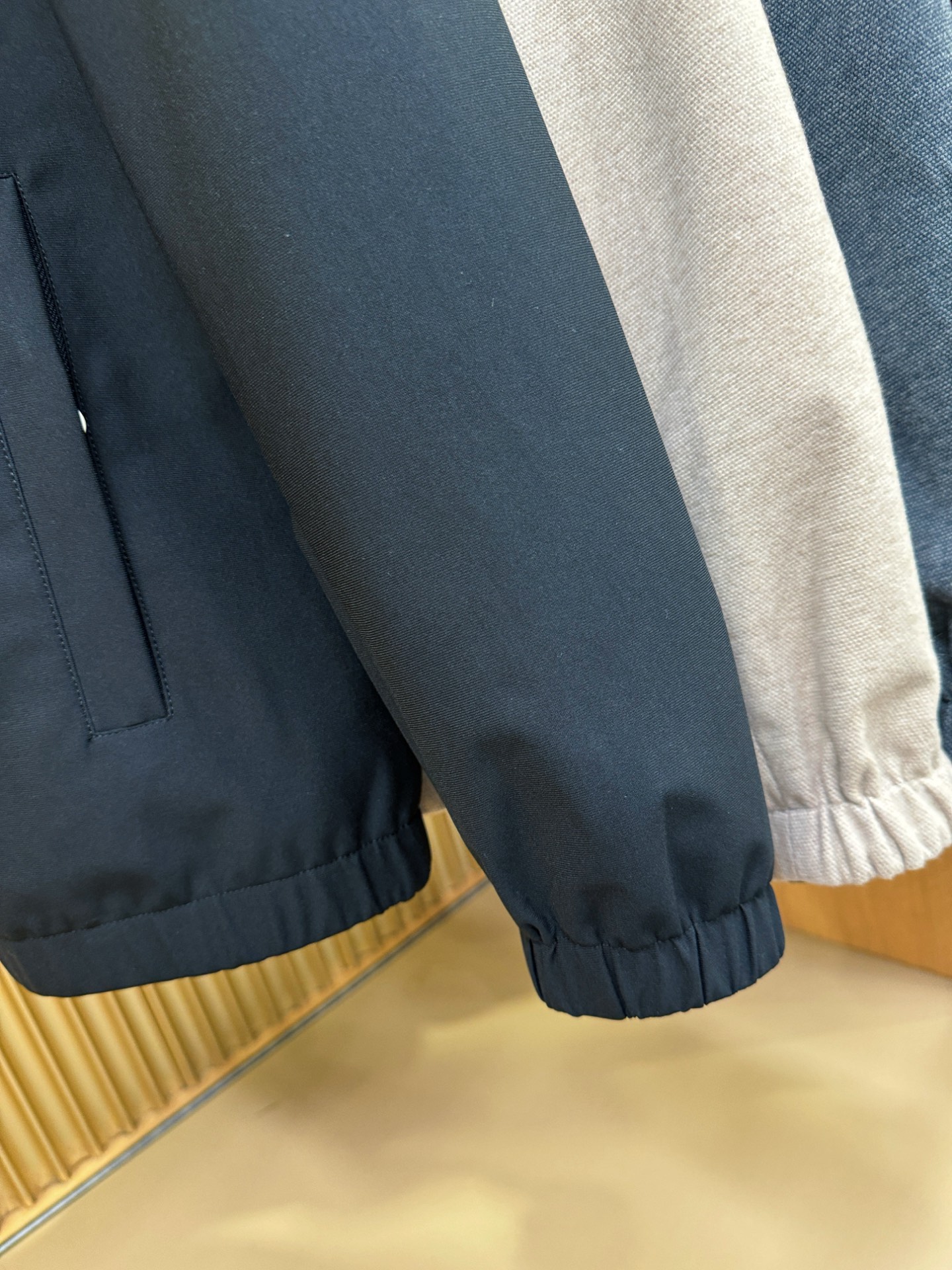 双面可穿！Loro Piana诺悠翩雅 2025秋冬新款夹克外套，原单狠货 意大利进口面料时尚夹克外套。