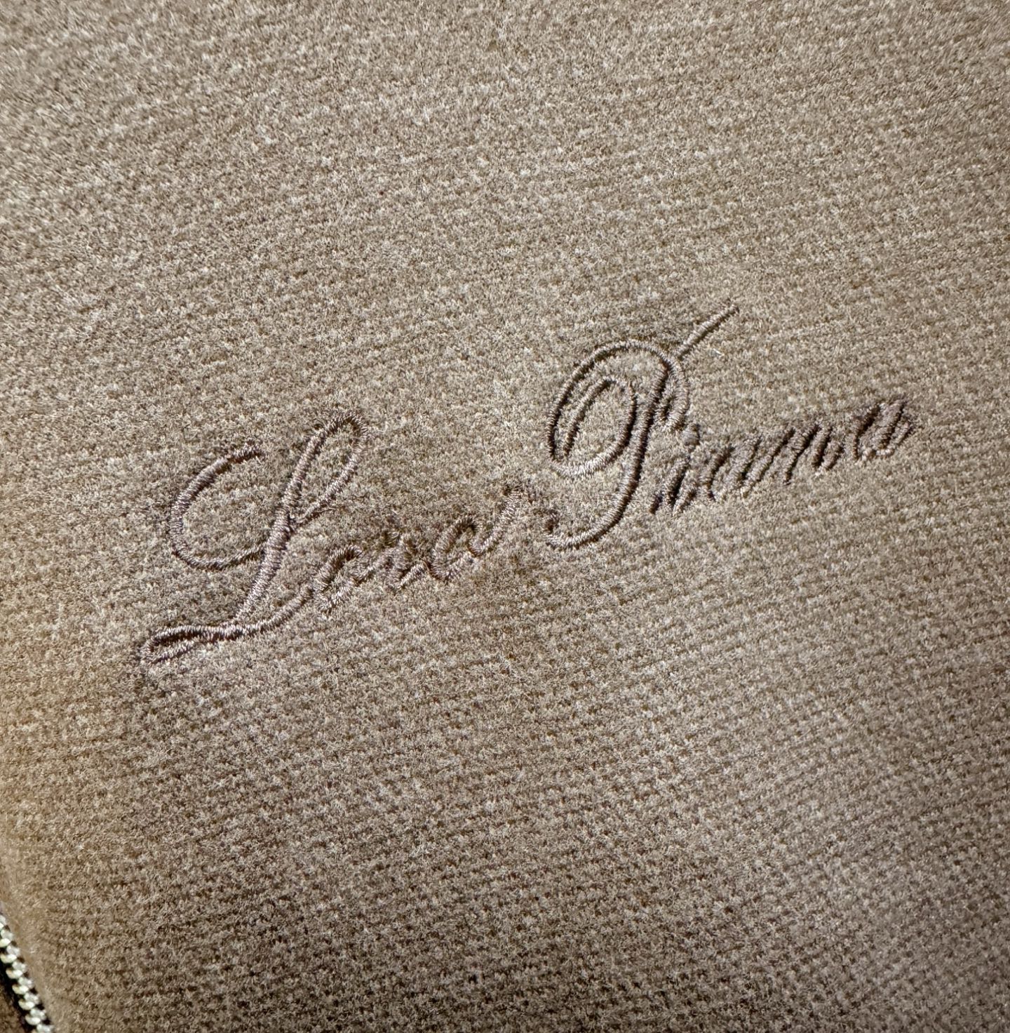 双面可穿！Loro Piana诺悠翩雅 2025秋冬新款夹克外套，原单狠货 意大利进口面料时尚夹克外套。