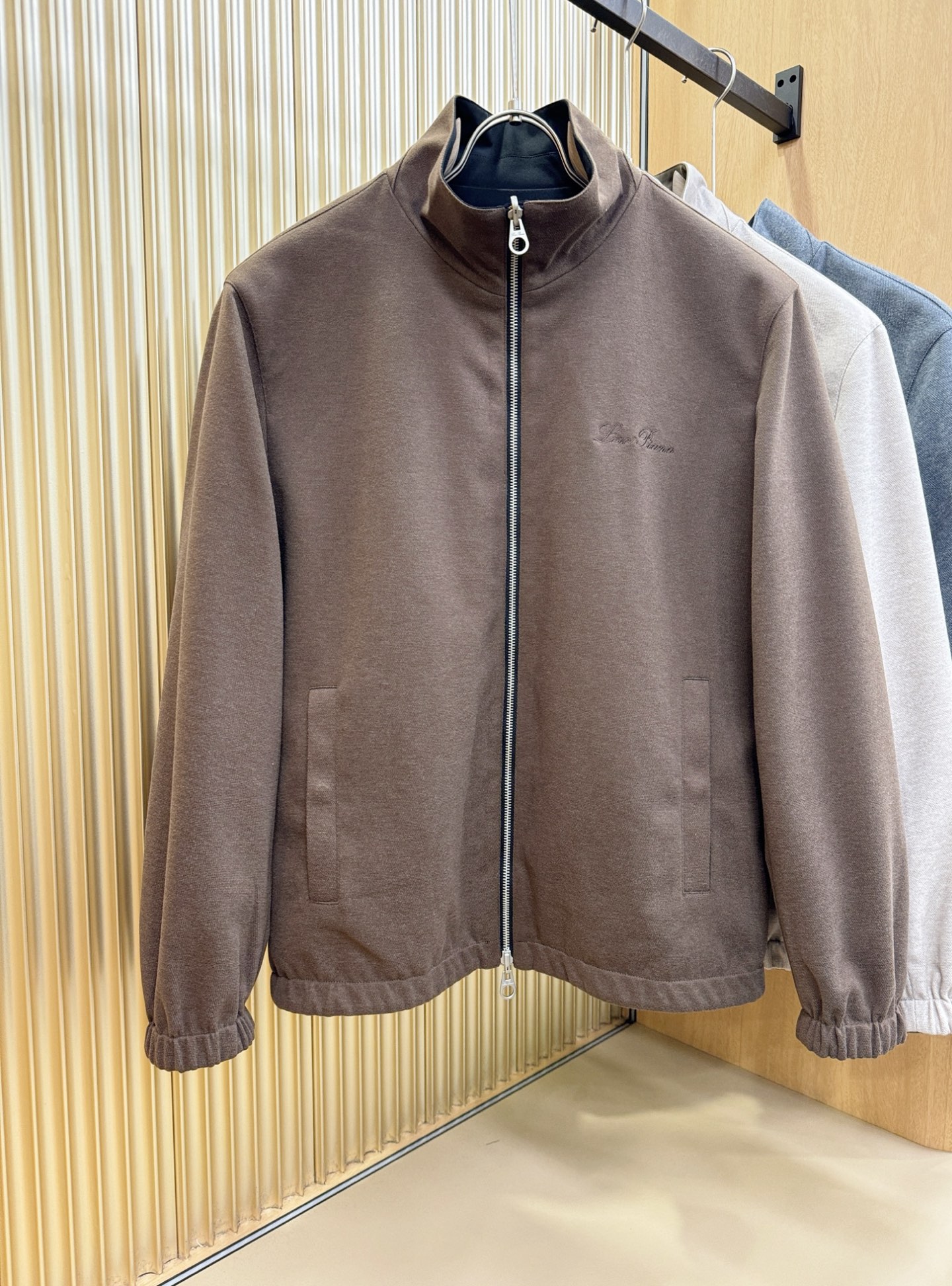 双面可穿！Loro Piana诺悠翩雅 2025秋冬新款夹克外套，原单狠货 意大利进口面料时尚夹克外套。