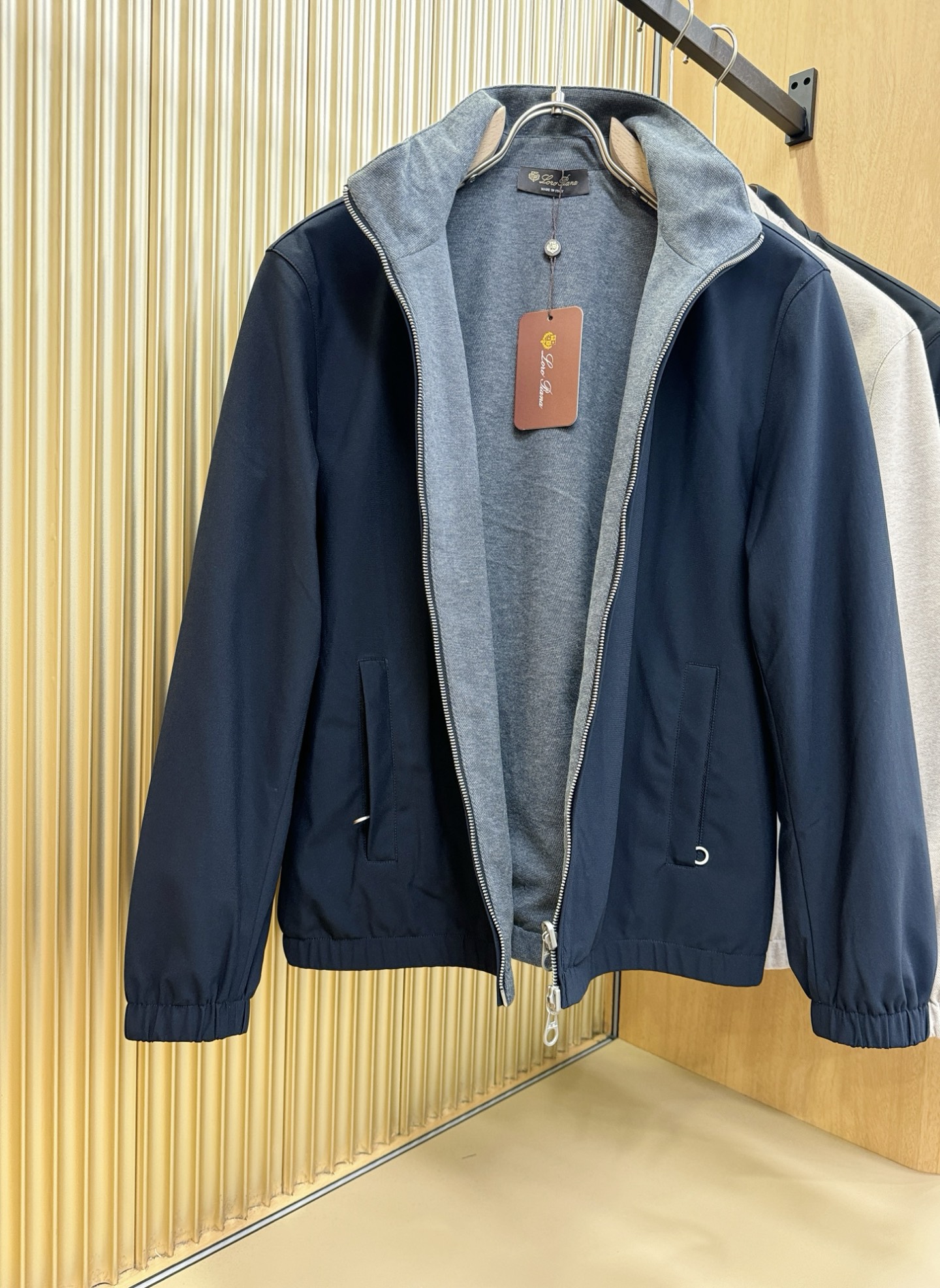 双面可穿！Loro Piana诺悠翩雅 2025秋冬新款夹克外套，原单狠货 意大利进口面料时尚夹克外套。