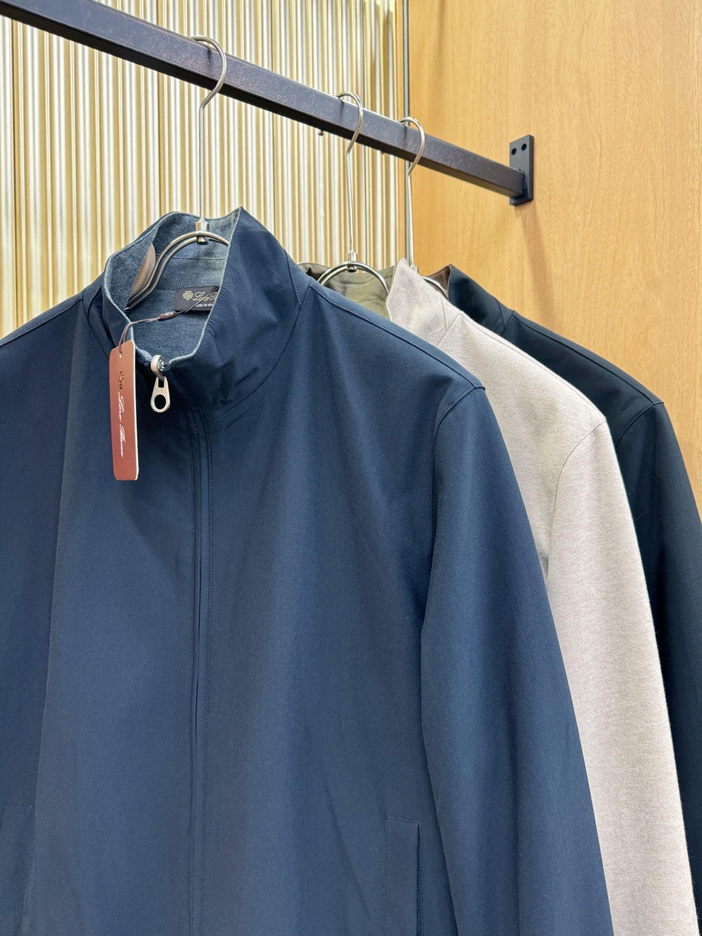 双面可穿！Loro Piana诺悠翩雅 2025秋冬新款夹克外套，原单狠货 意大利进口面料时尚夹克外套。