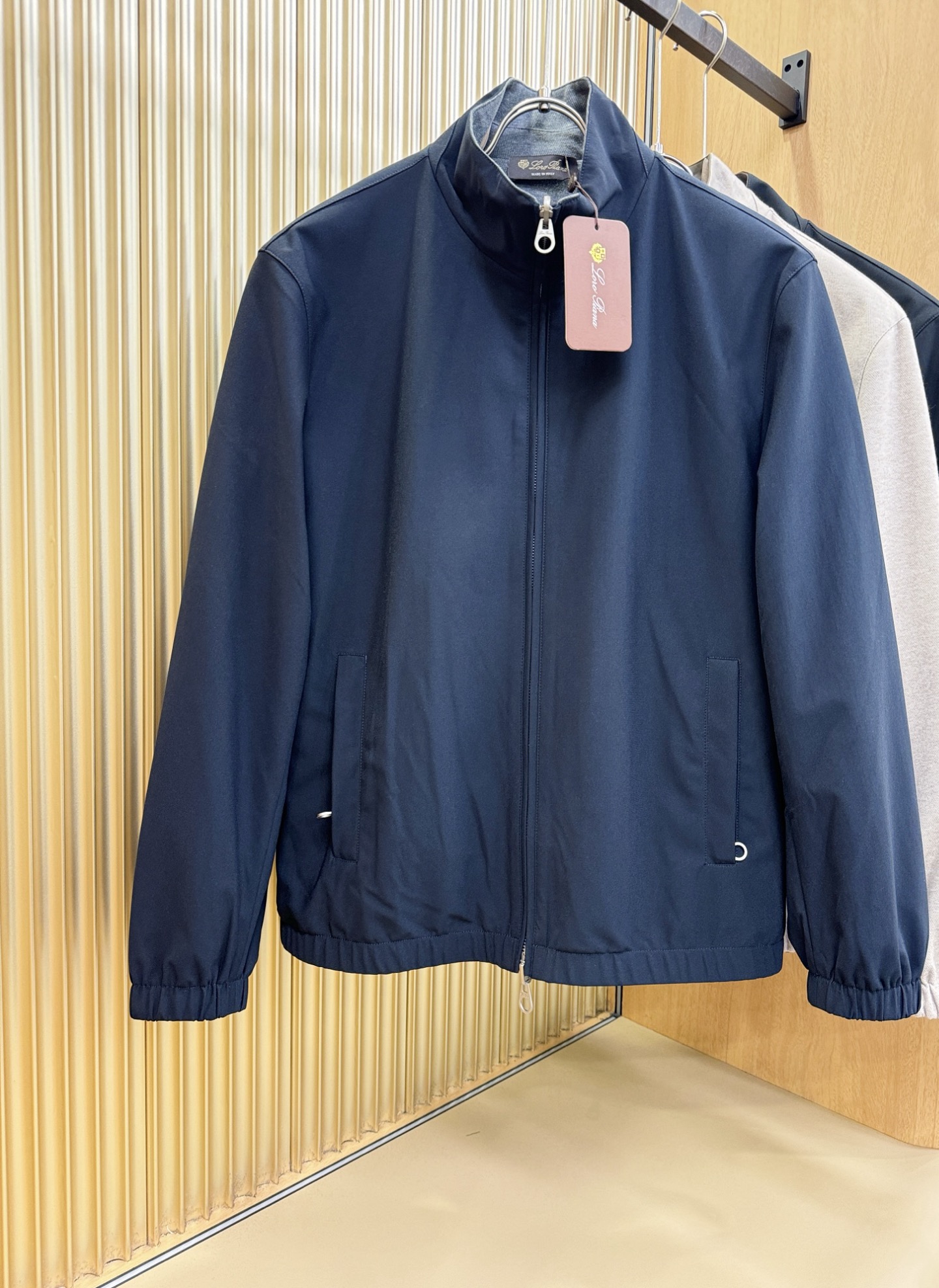 双面可穿！Loro Piana诺悠翩雅 2025秋冬新款夹克外套，原单狠货 意大利进口面料时尚夹克外套。