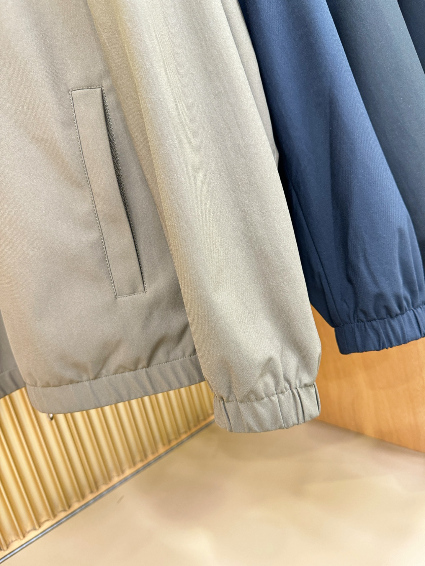 双面可穿！Loro Piana诺悠翩雅 2025秋冬新款夹克外套，原单狠货 意大利进口面料时尚夹克外套。